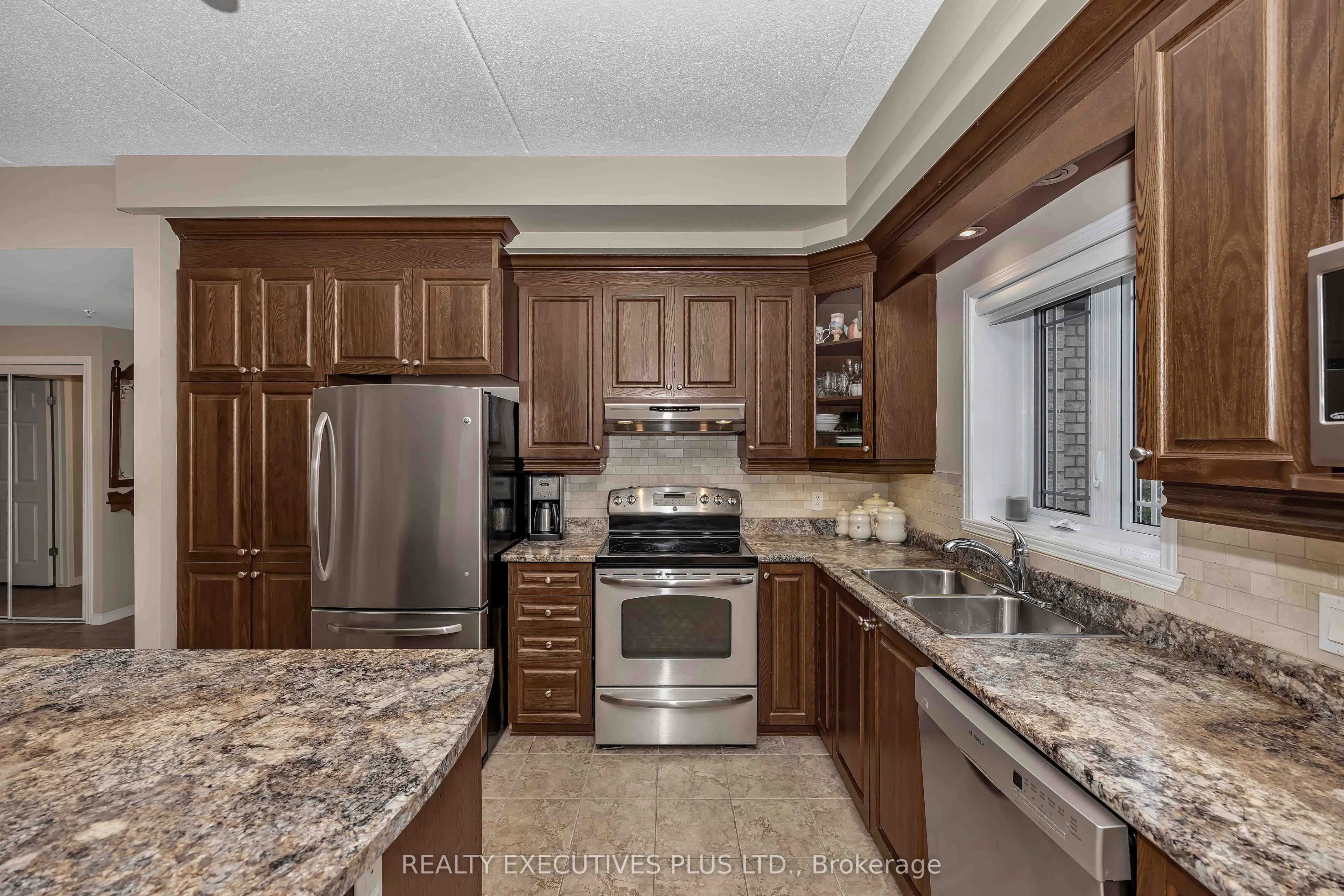 2376 Albert Street #103