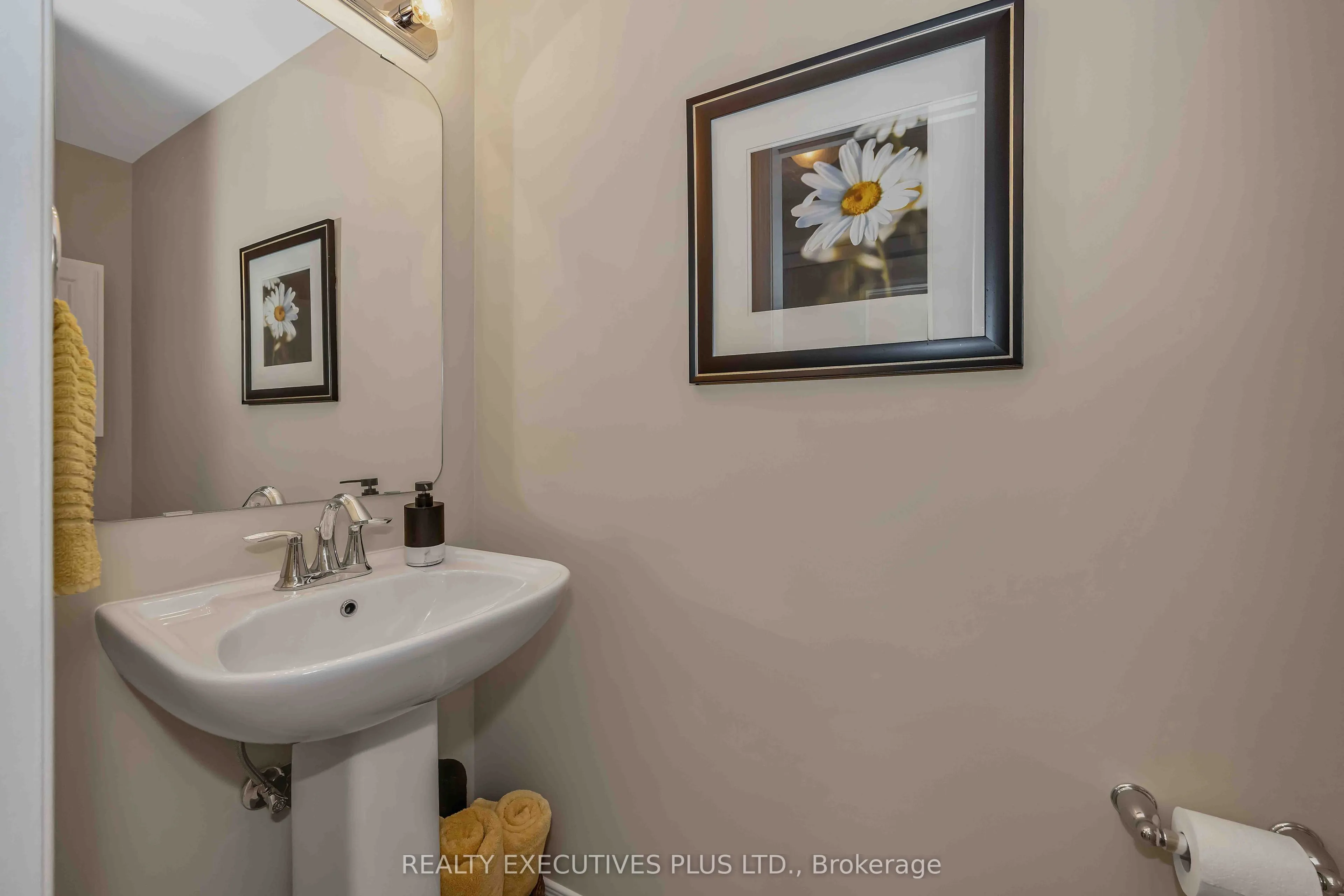 2376 Albert Street #103