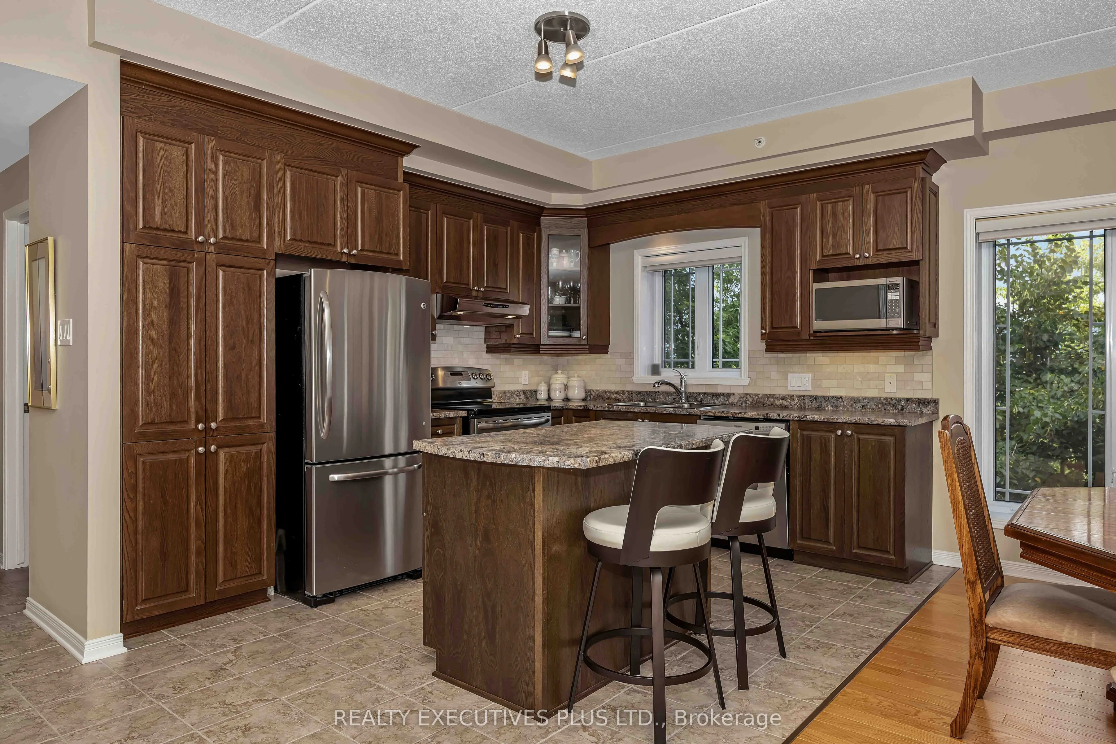 2376 Albert Street #103