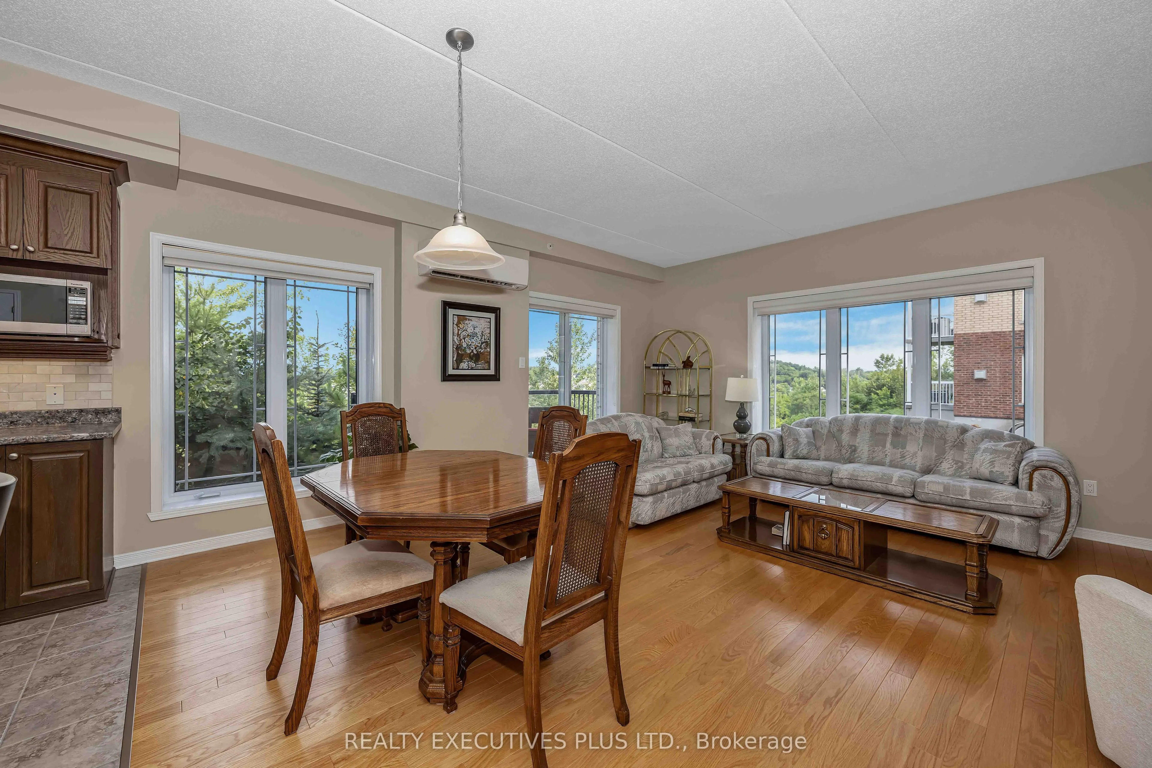 2376 Albert Street #103