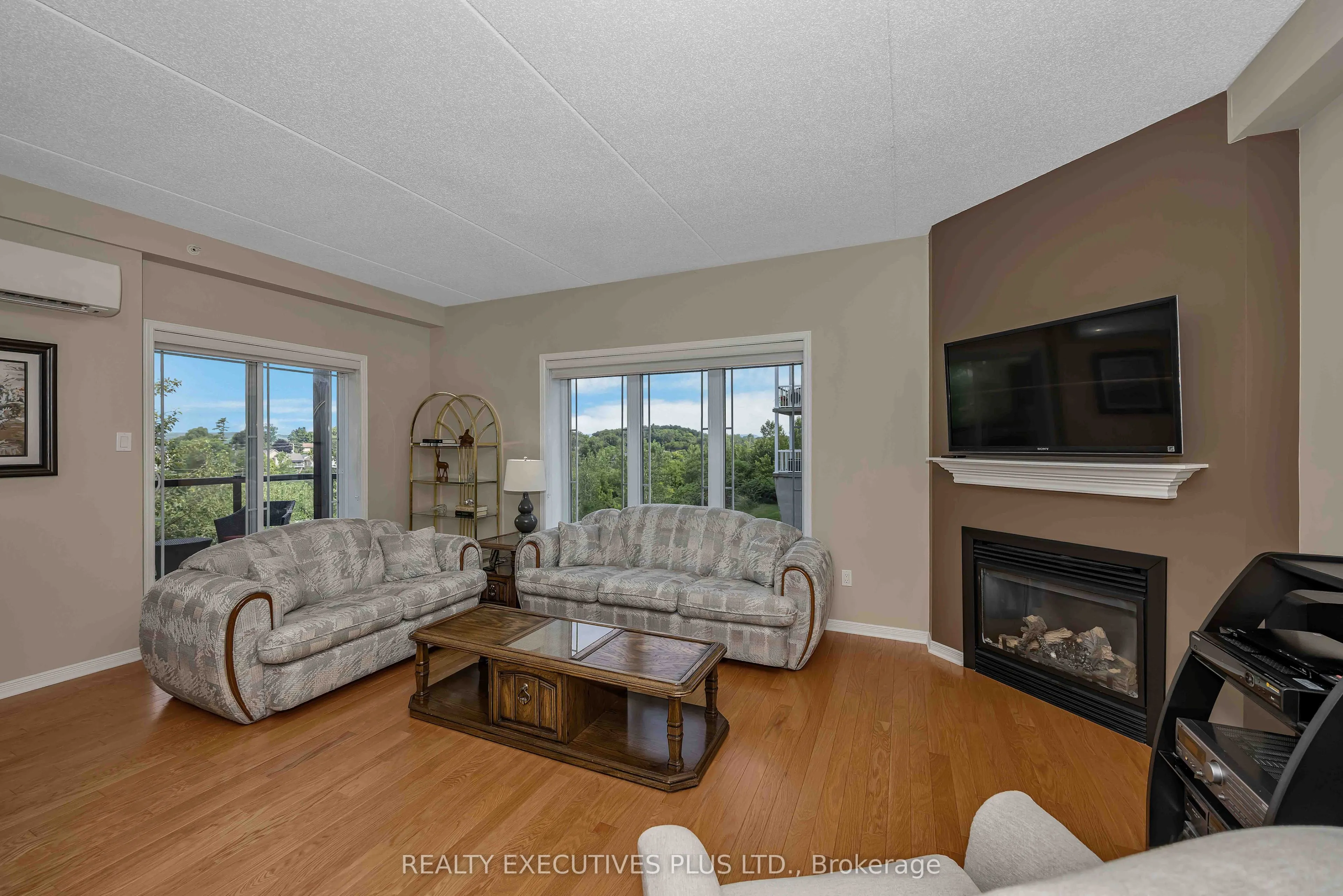 2376 Albert Street #103
