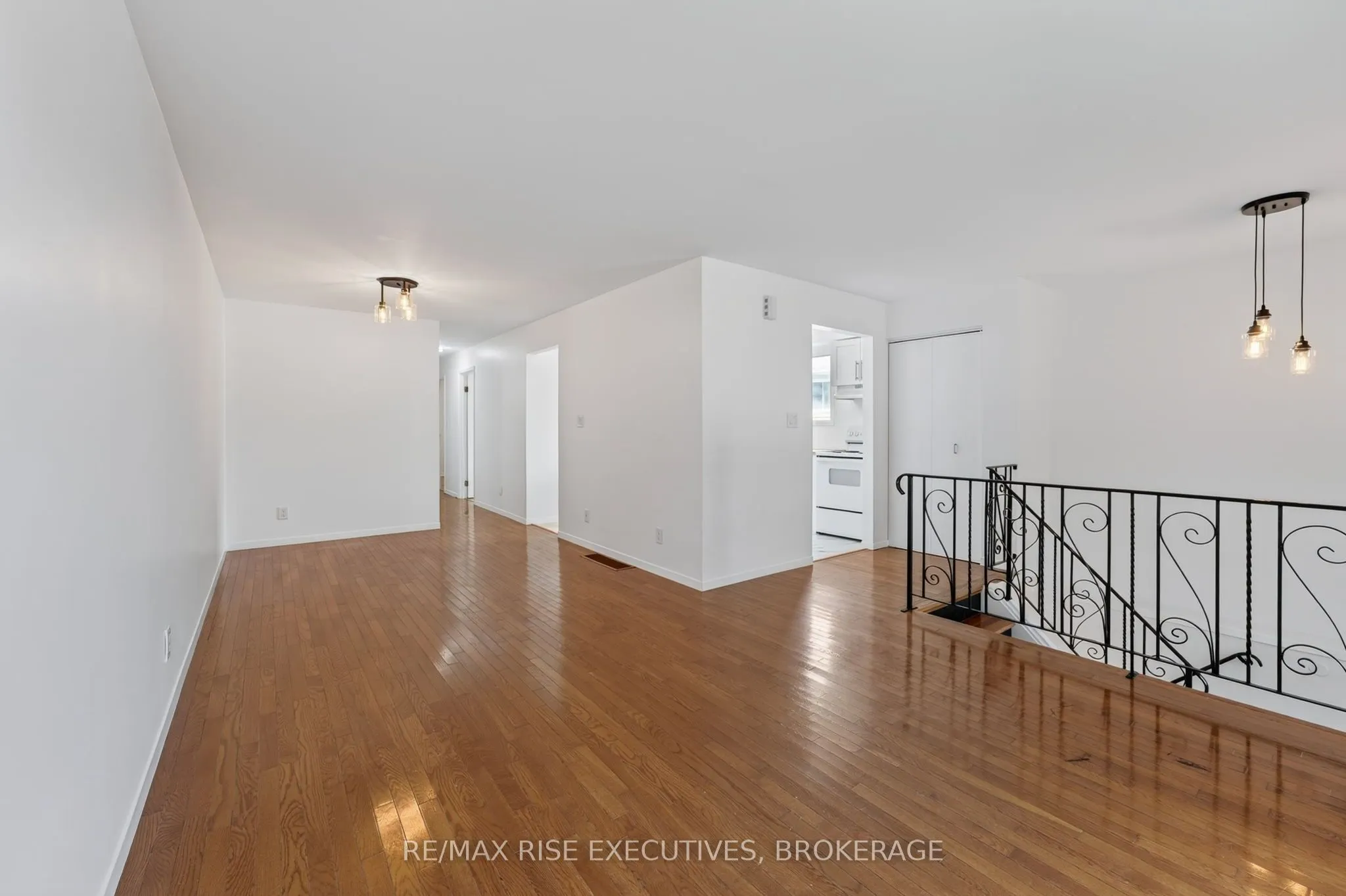 385 Melanie Avenue
