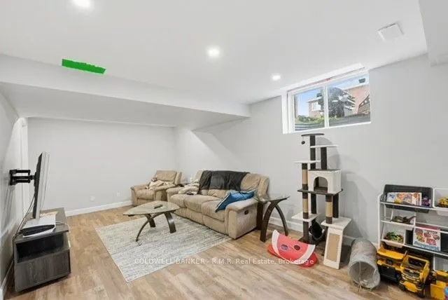 283 Rollings Street