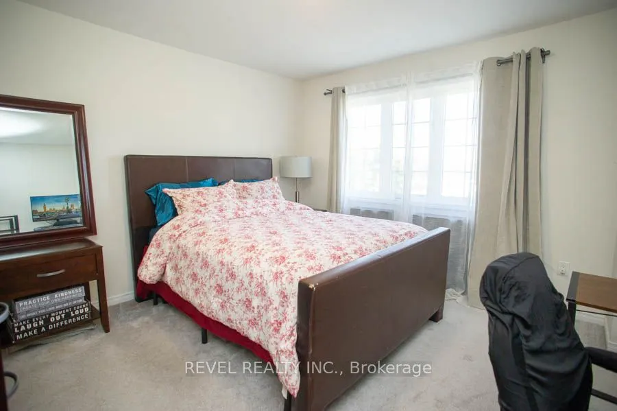 153 English Lane