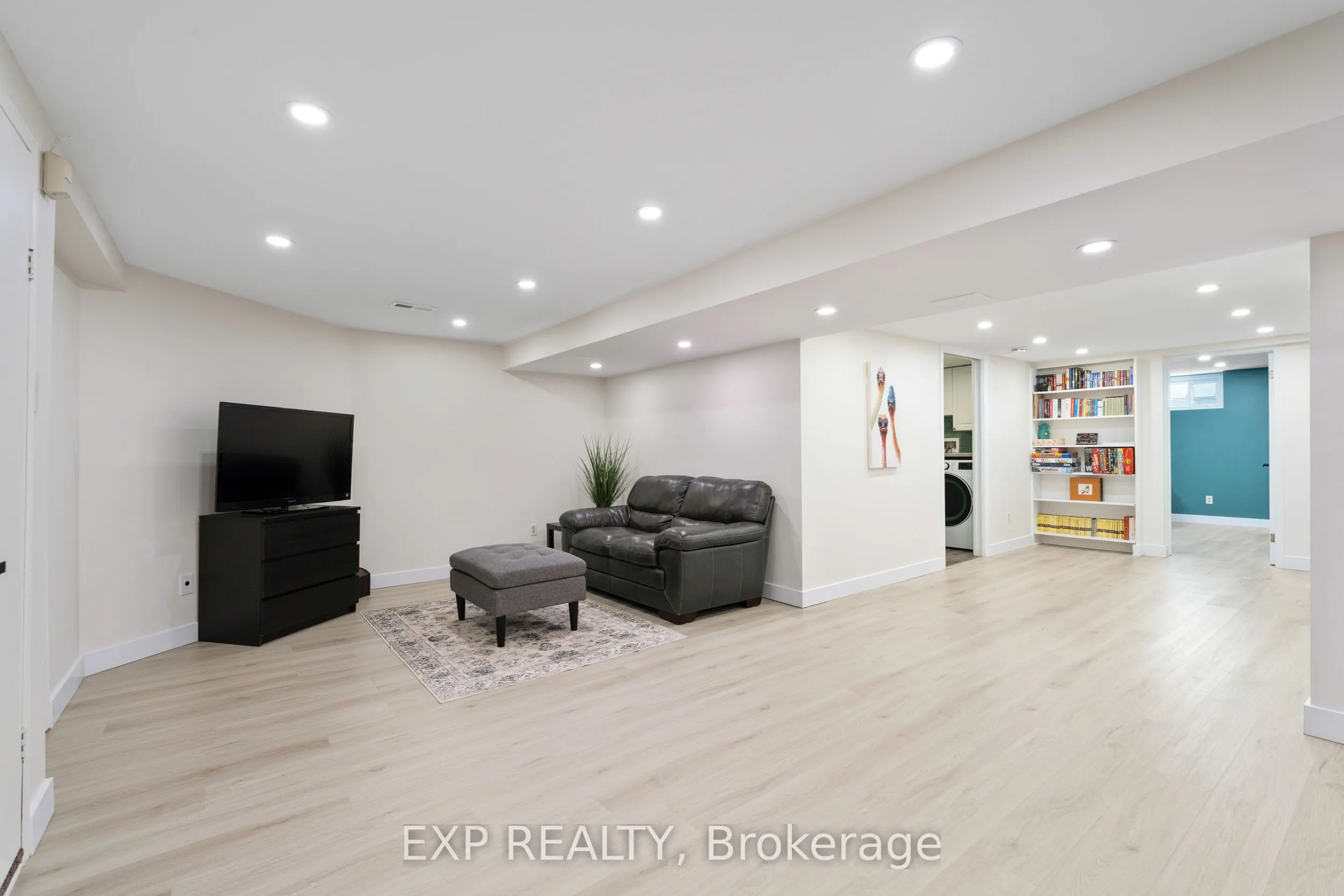 11 Roberta Crescent