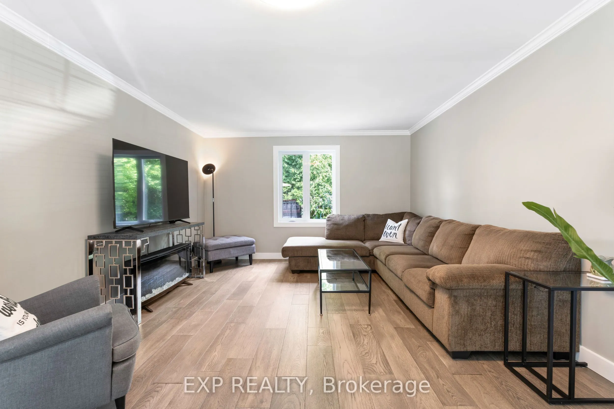 11 Roberta Crescent