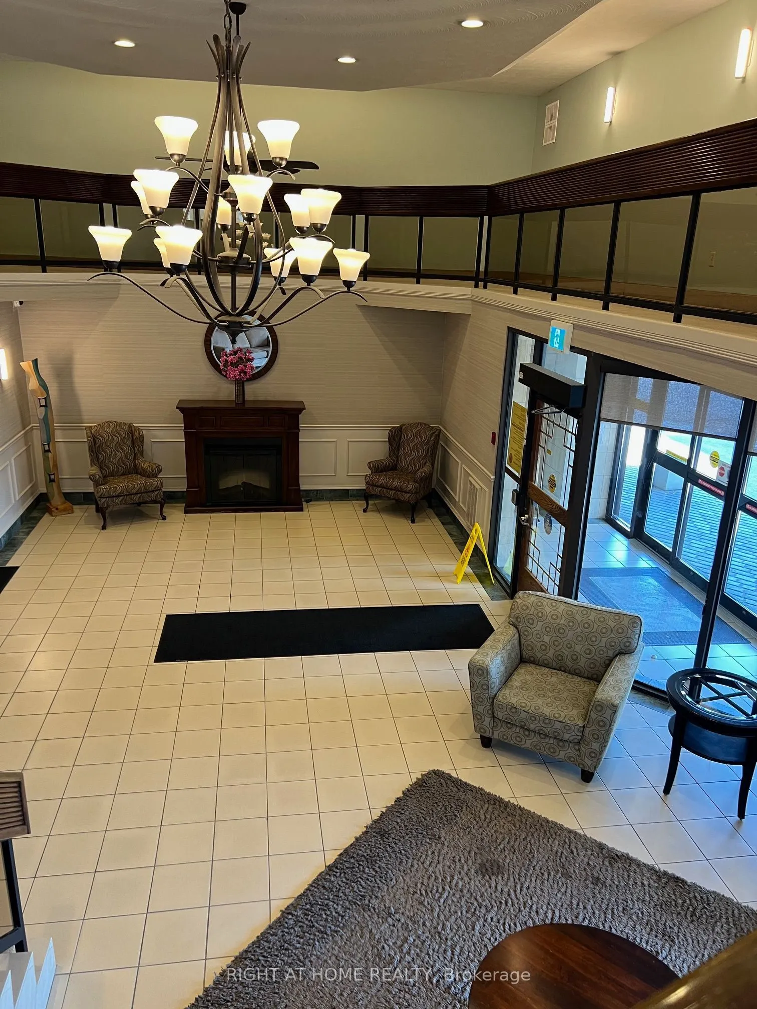 363 Colborne Street #905