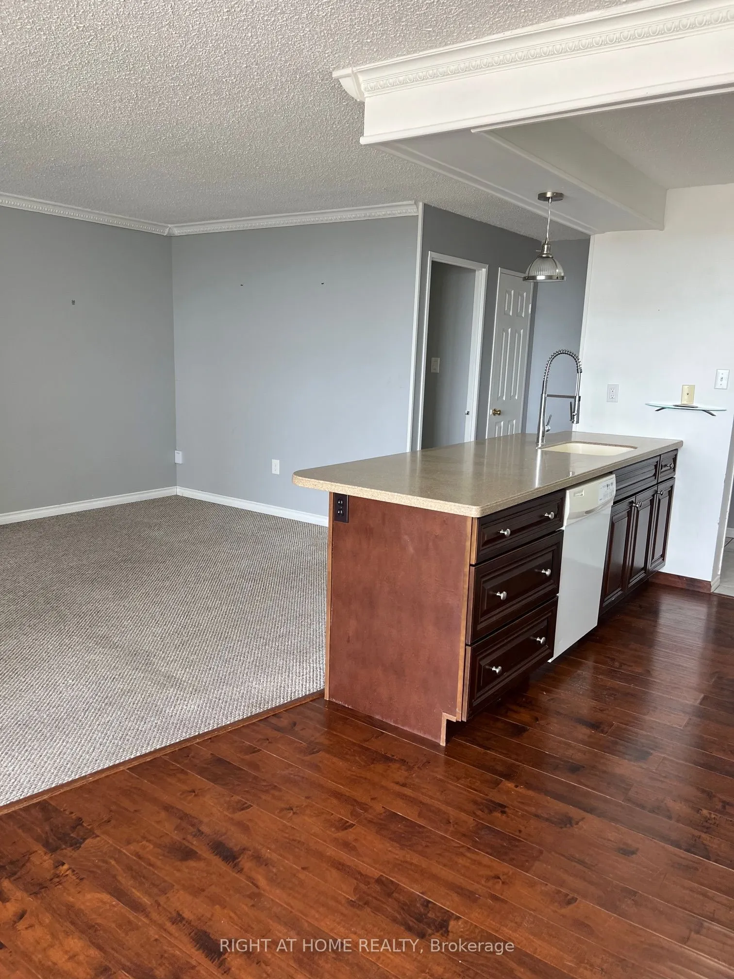 363 Colborne Street #905