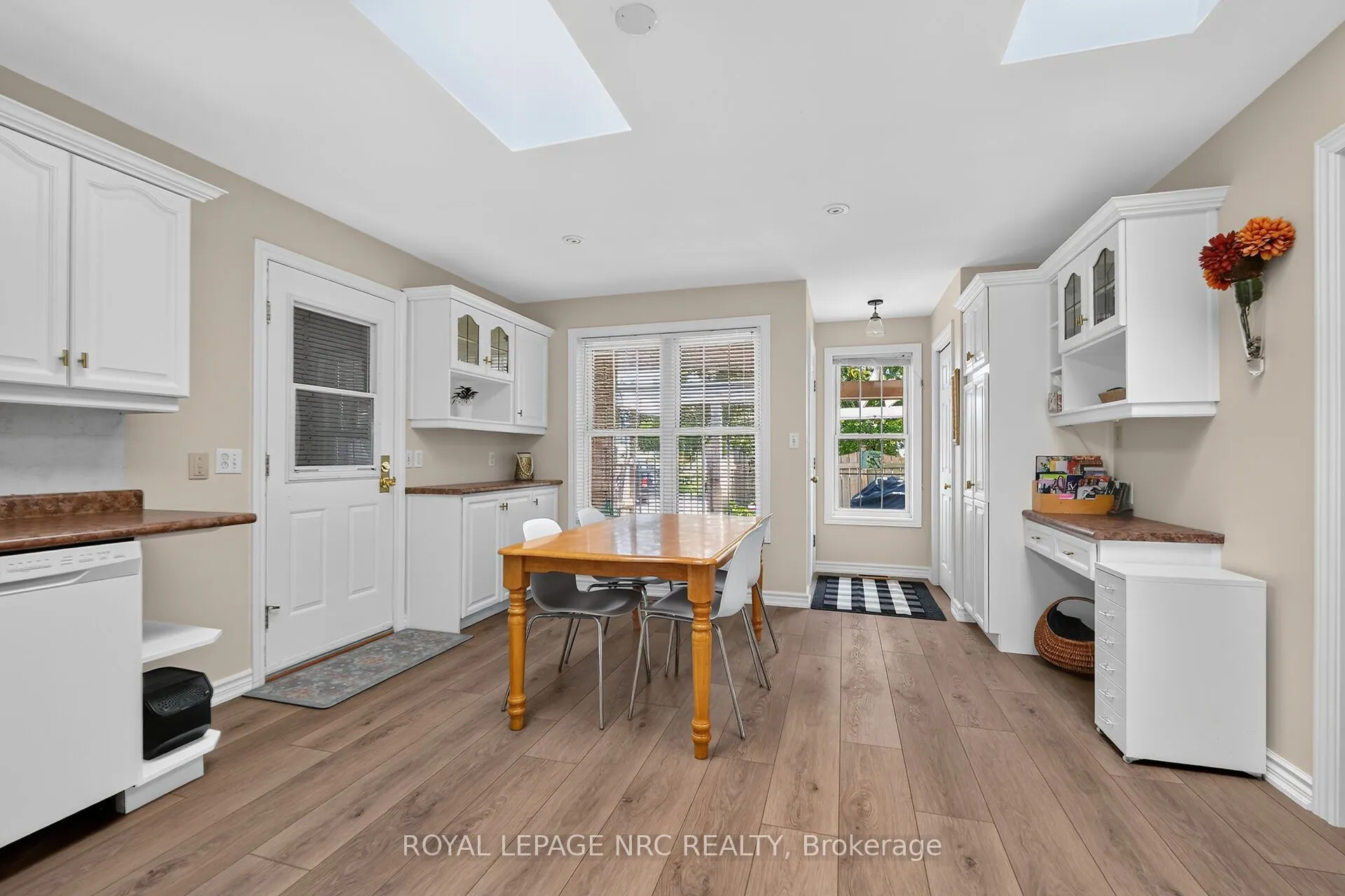 123 A&B First Street Louth