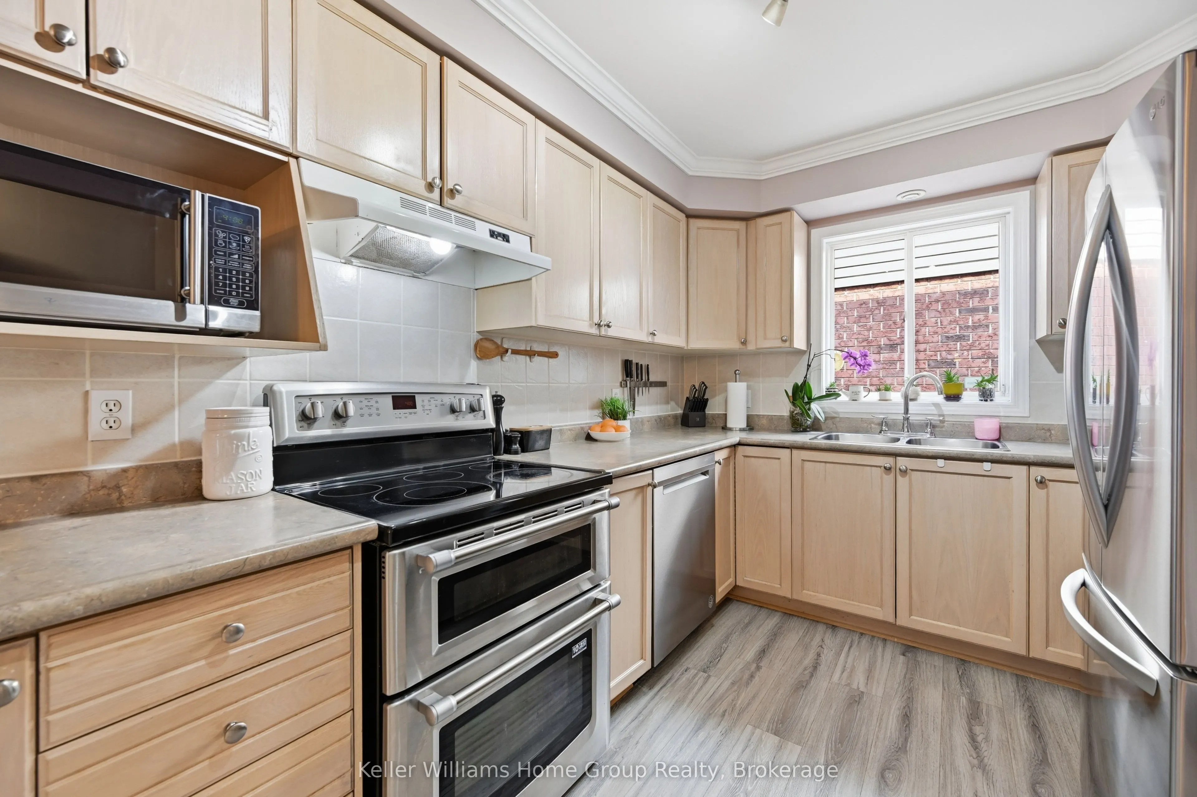31 Vinifera Drive