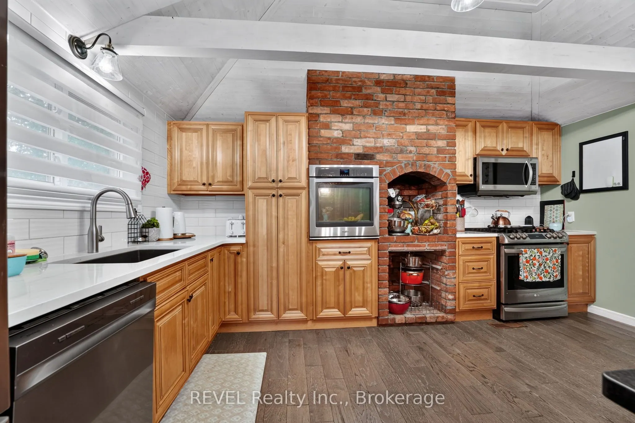 2631 THOMPSON Road