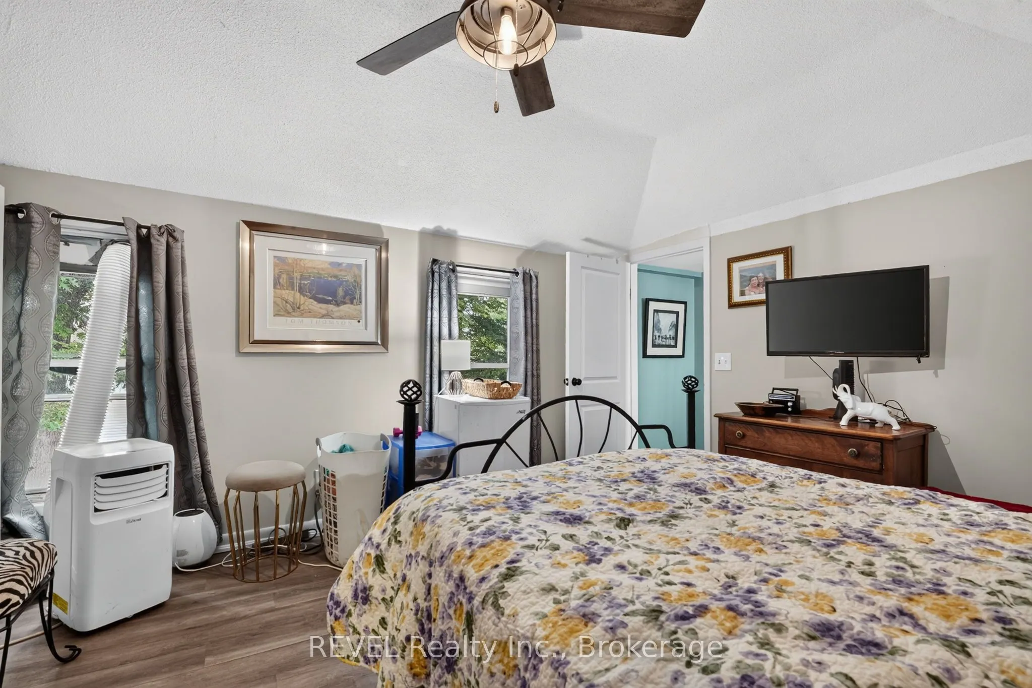 2631 THOMPSON Road