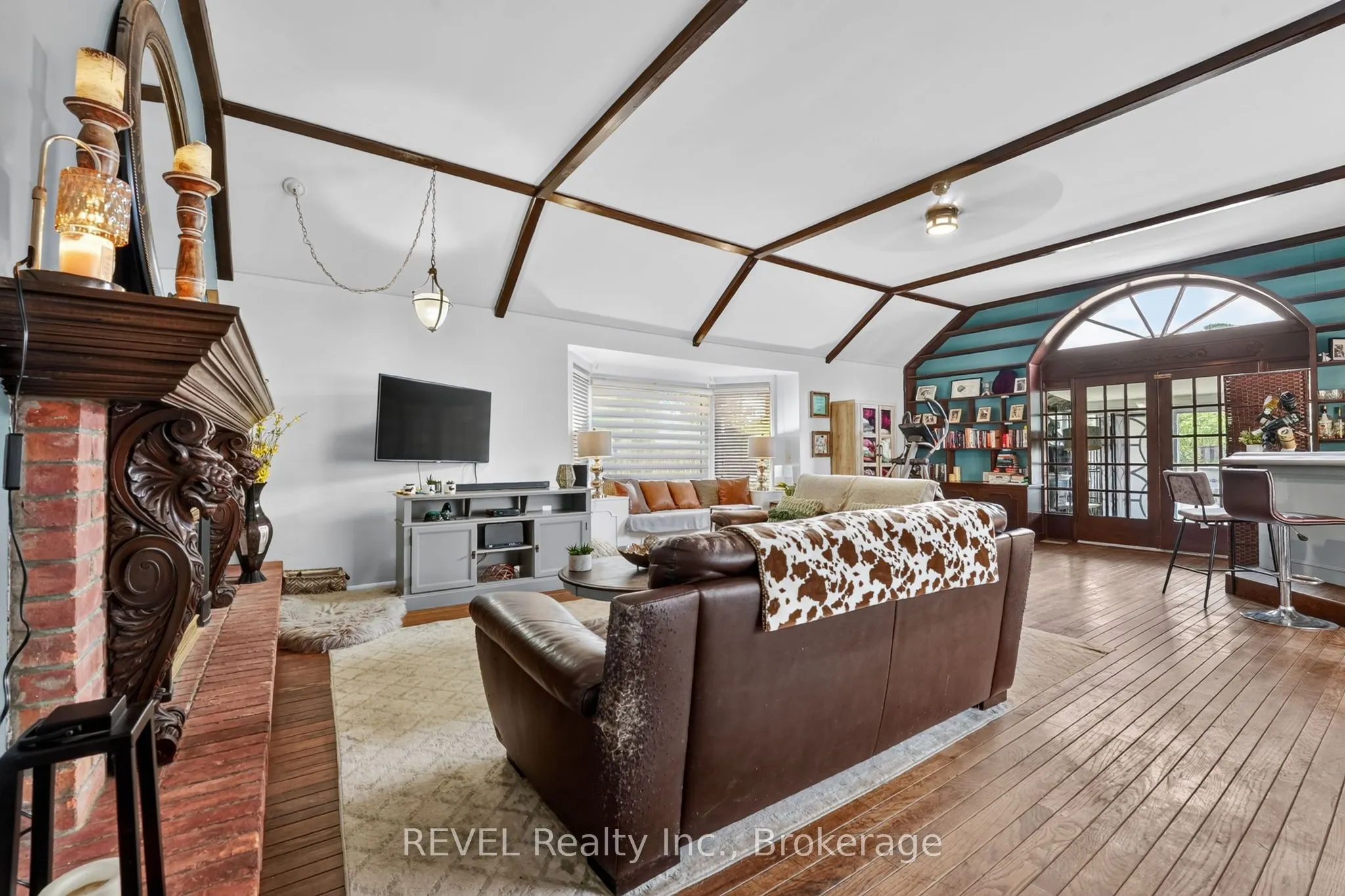 2631 THOMPSON Road