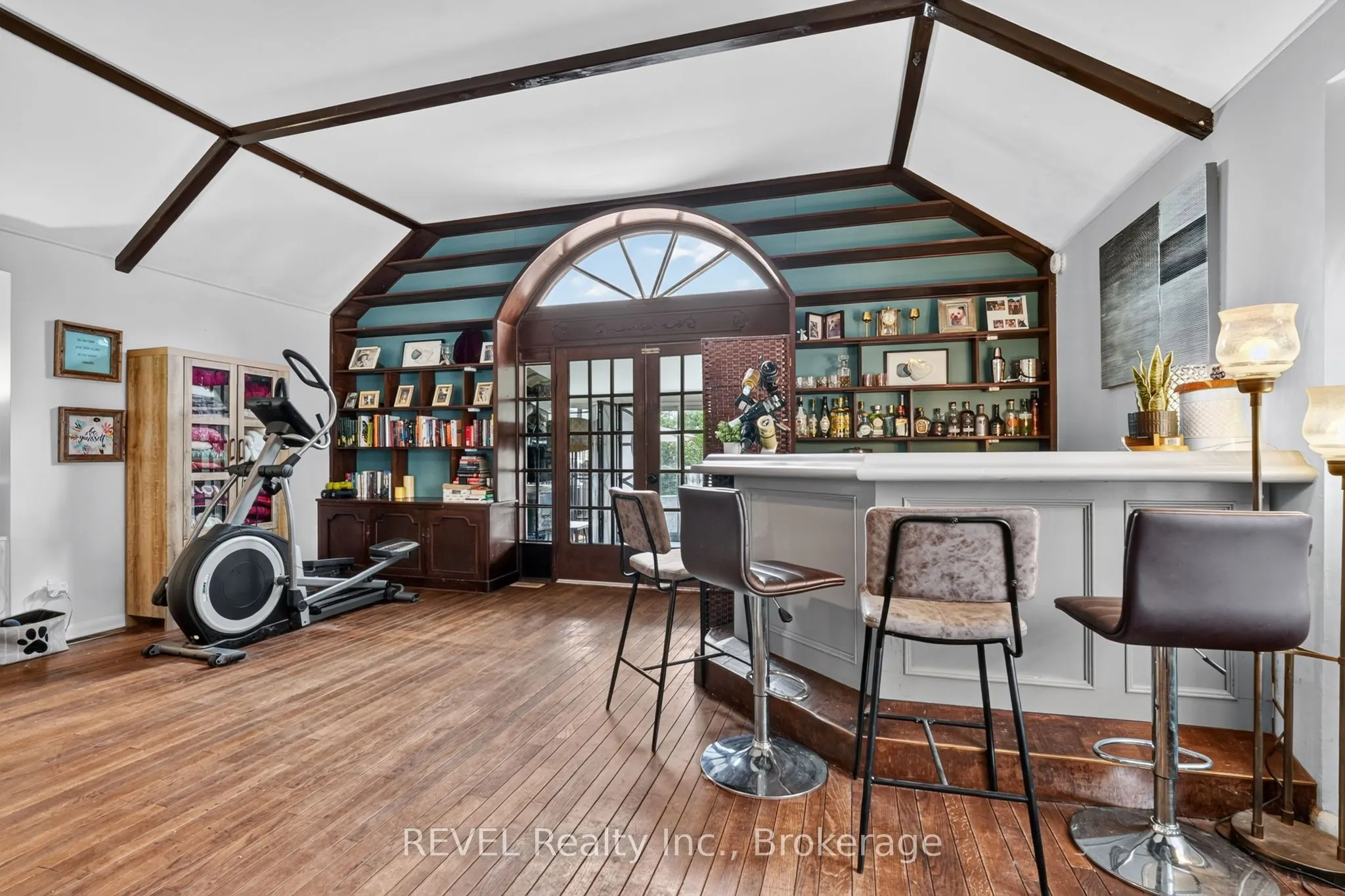 2631 THOMPSON Road