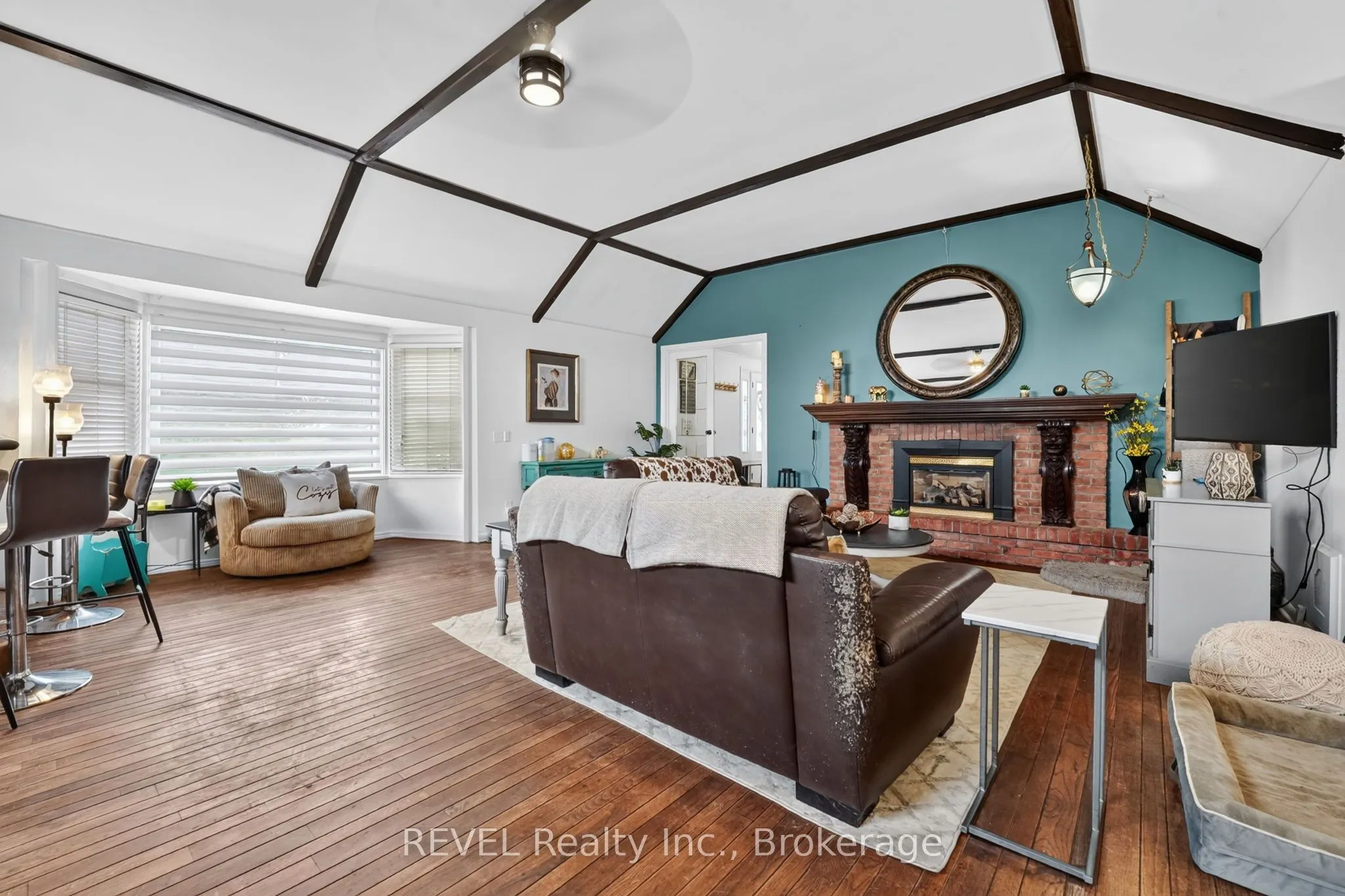 2631 THOMPSON Road