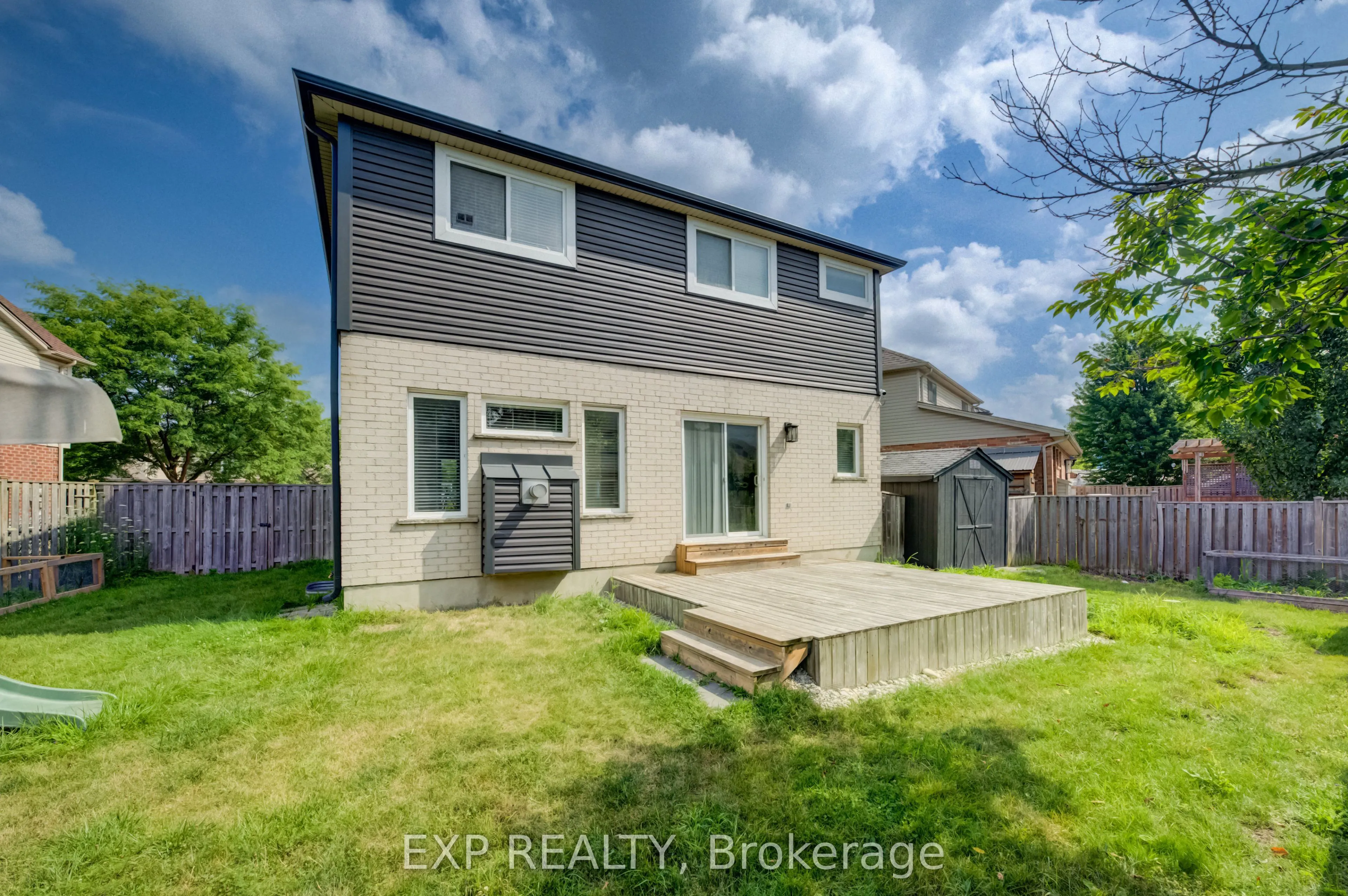 737 North Leaksdale Circle