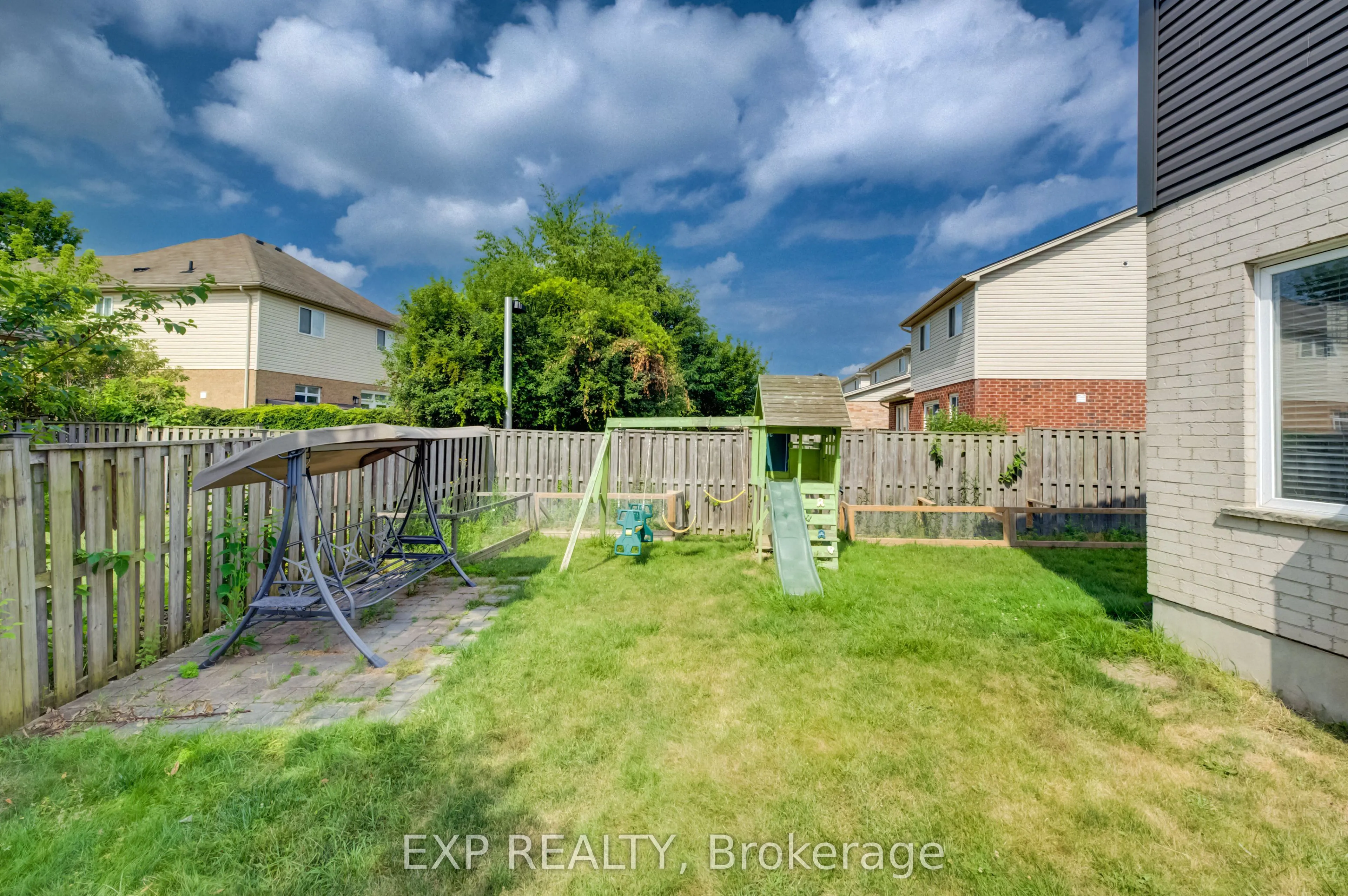 737 North Leaksdale Circle