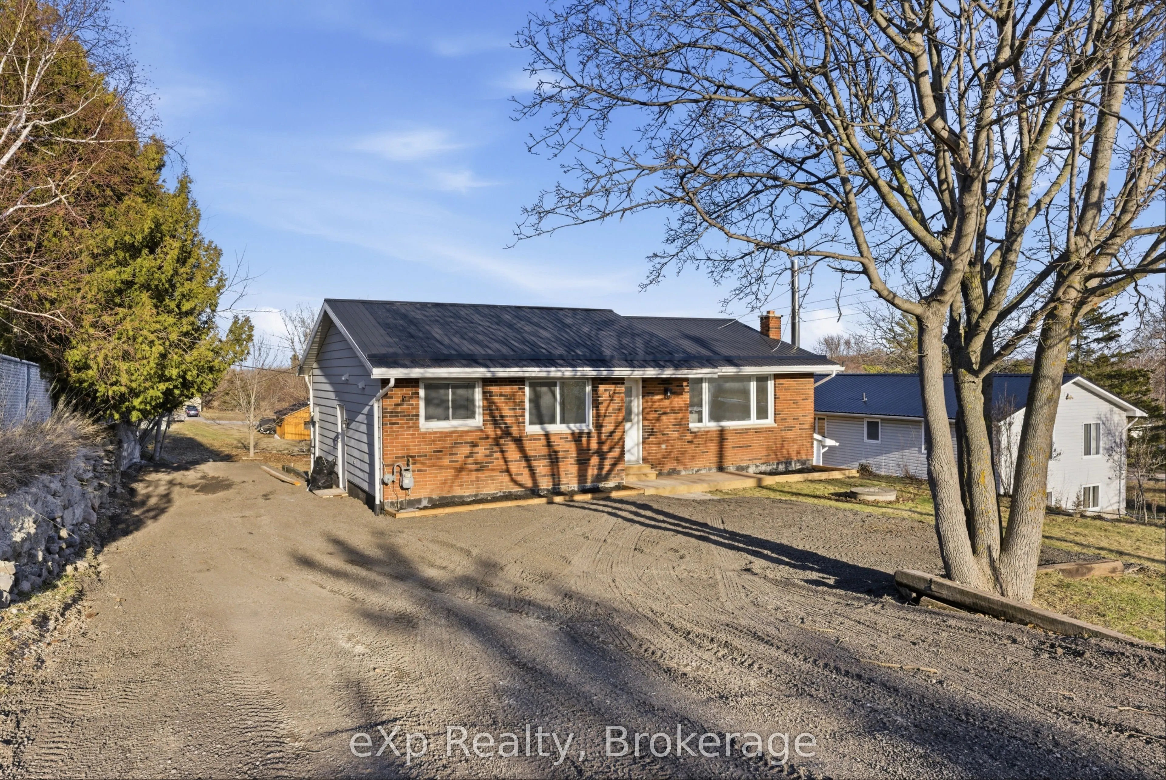 696 Whites Road