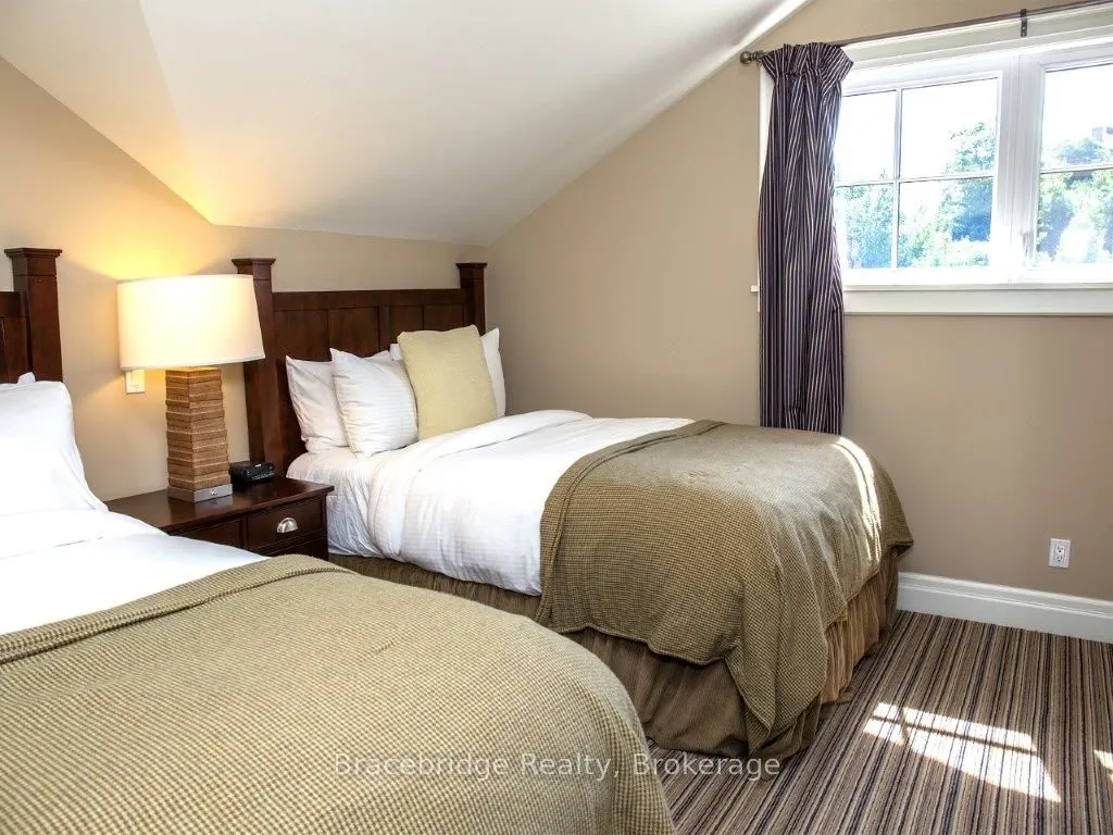 1869 Muskoka Road 118 Highway W #G102-C2
