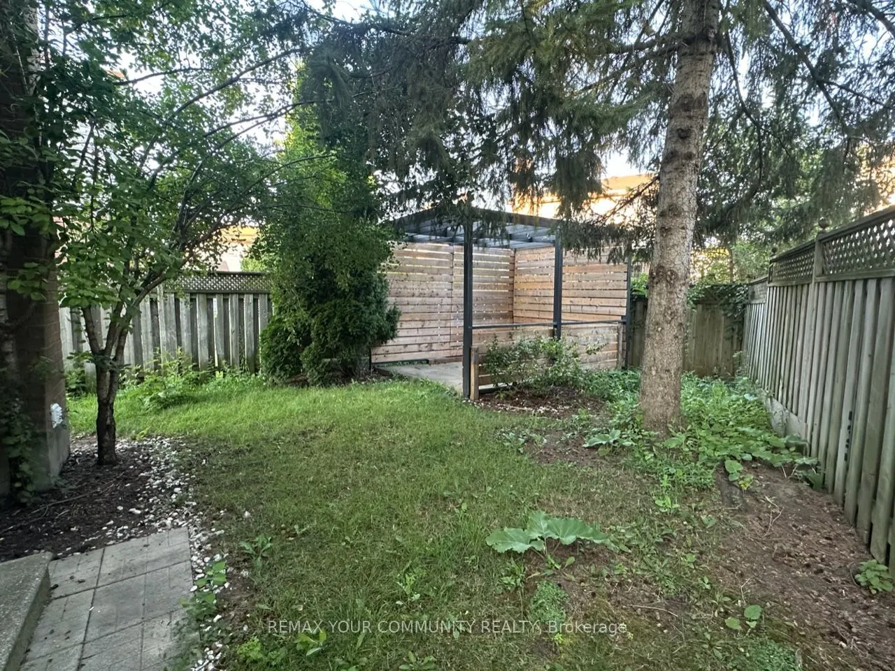 9 Buchanan Crescent