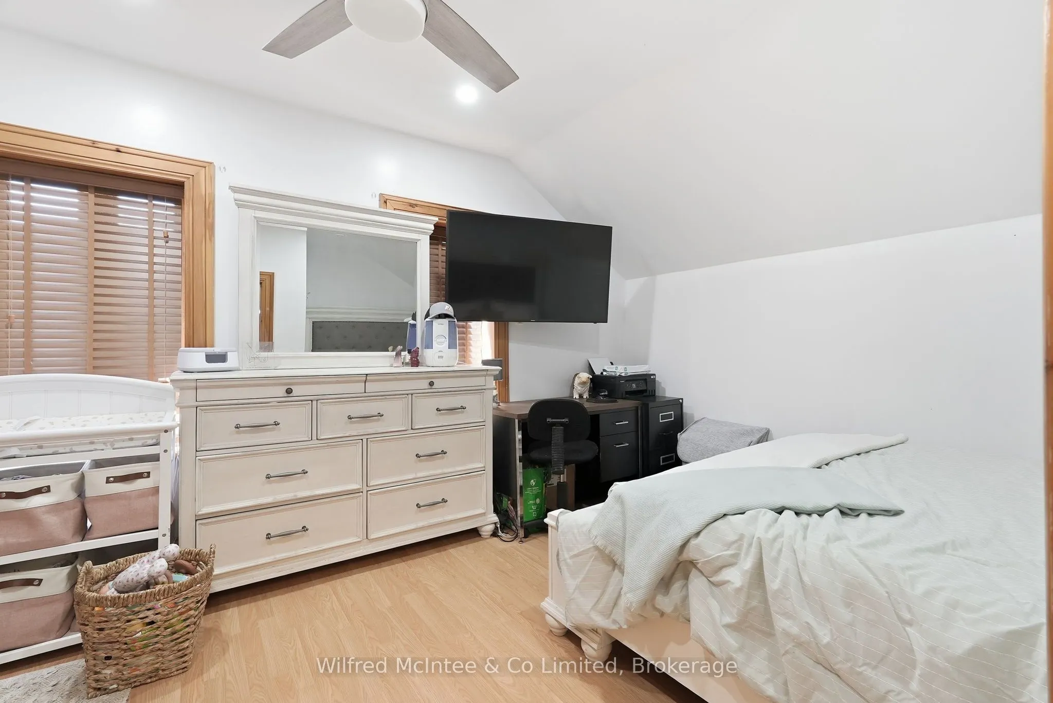27 5th Street NW