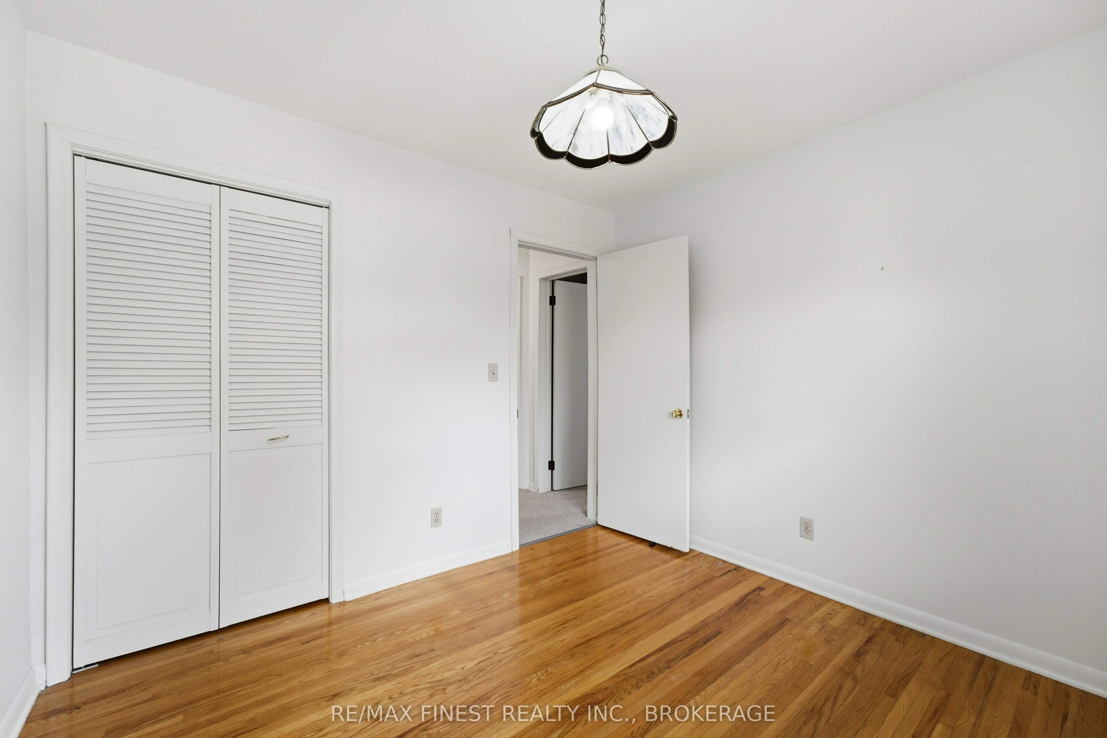 746 Laidlaw Crescent