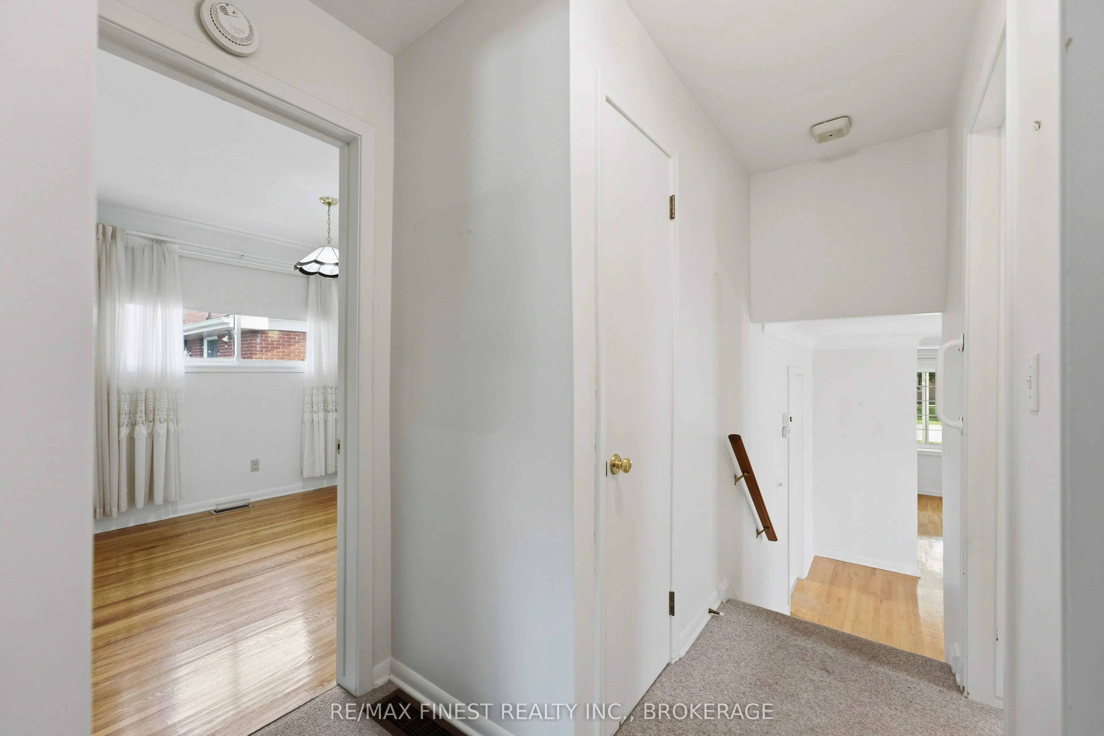 746 Laidlaw Crescent