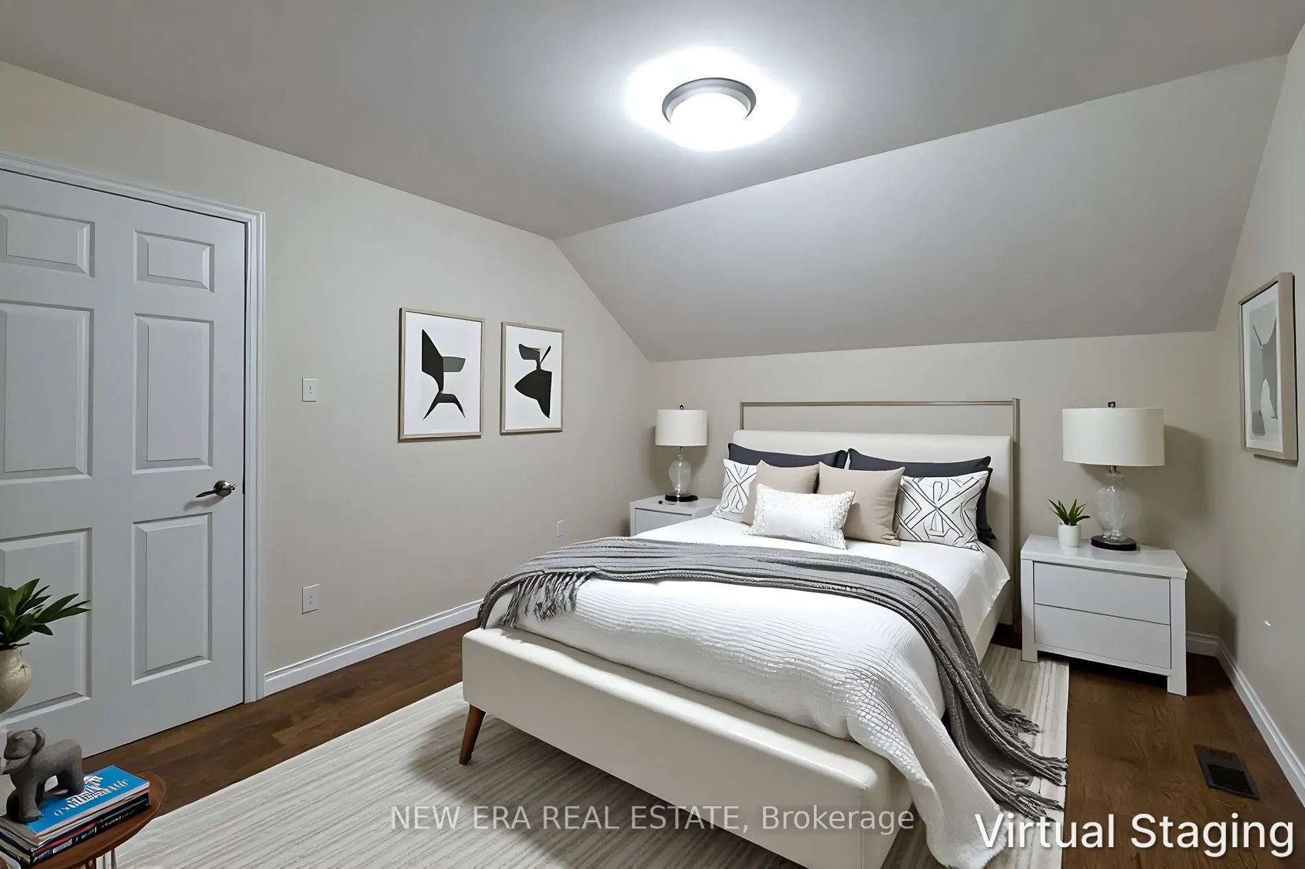 319 King Street W