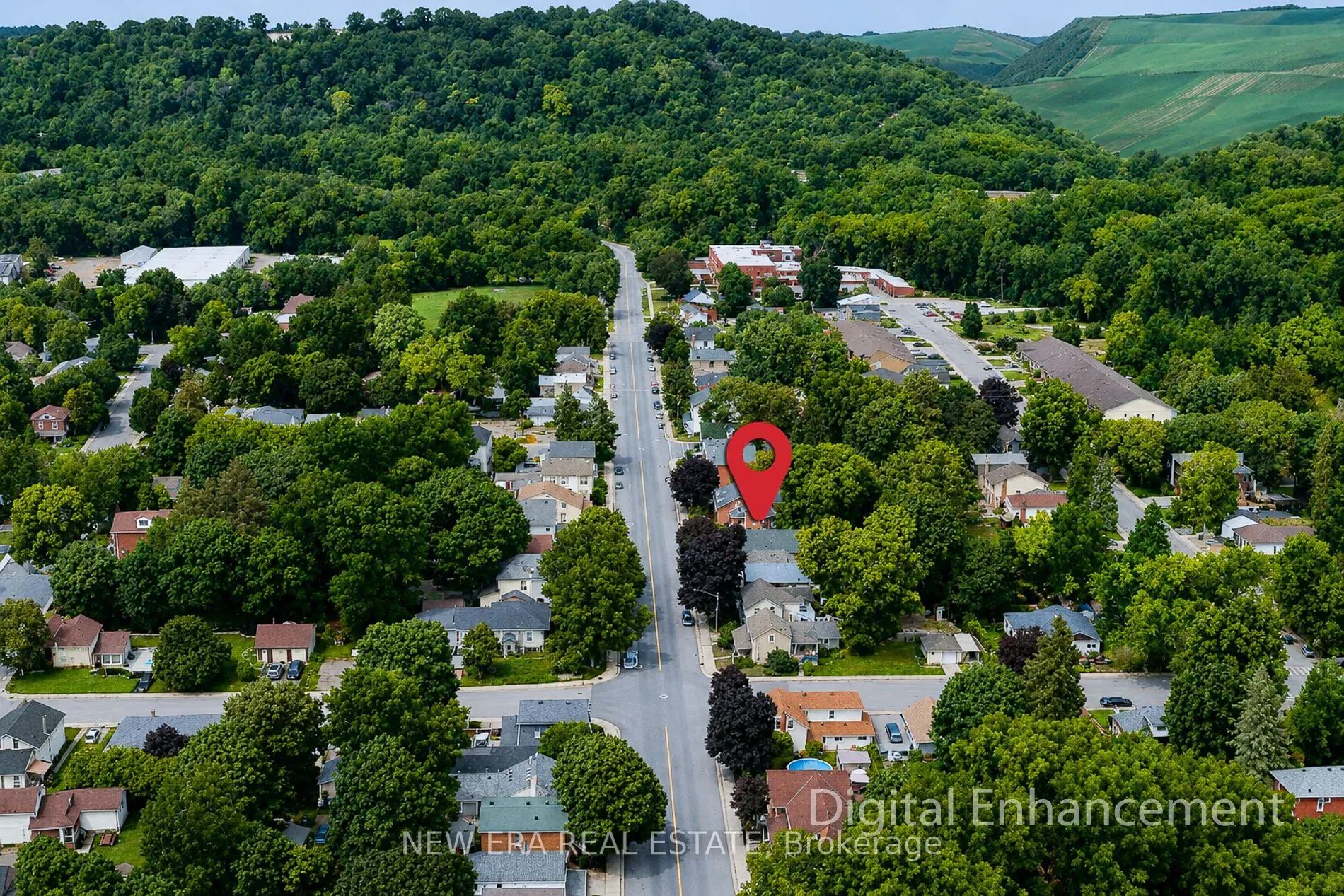 319 King Street W