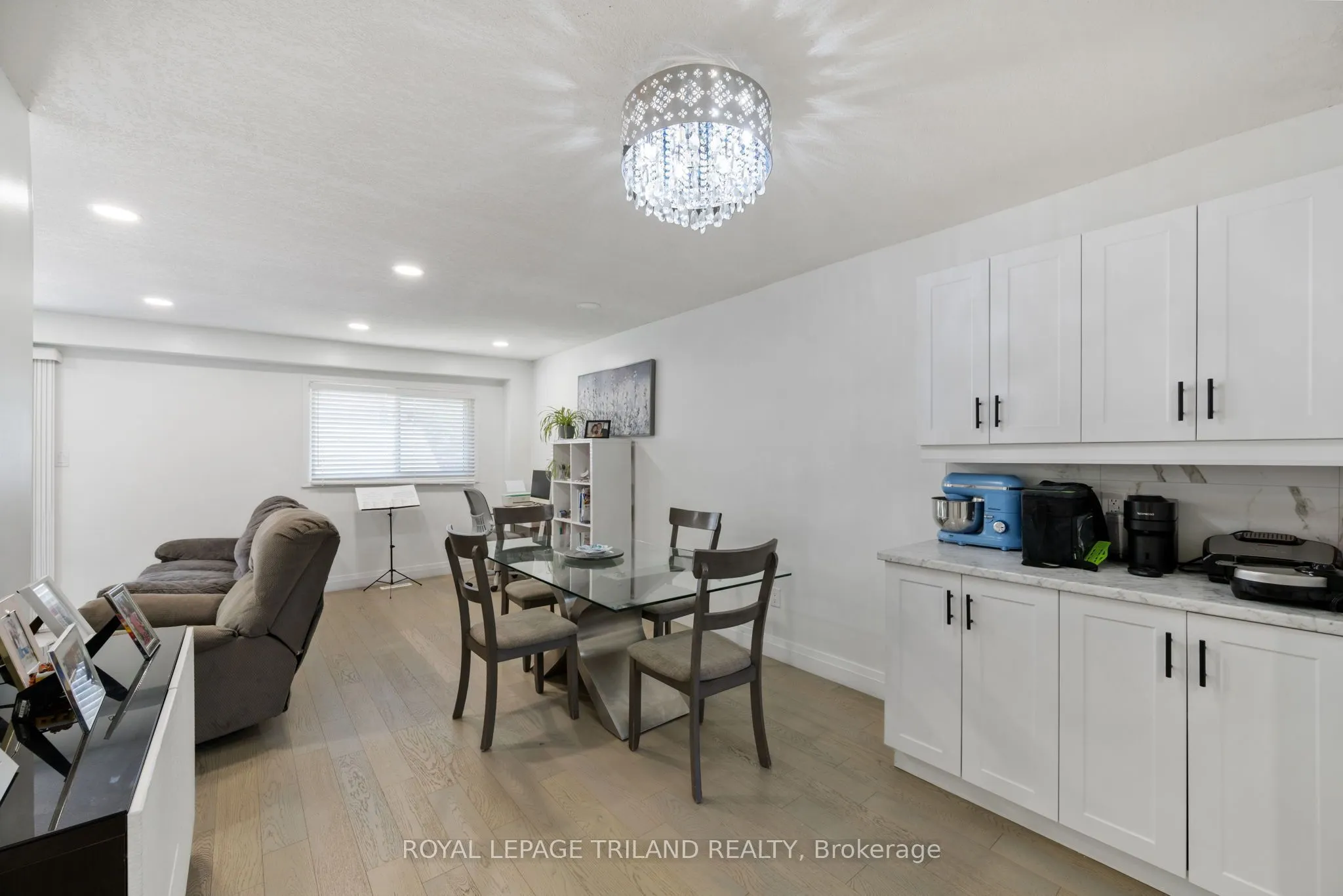 711 OSGOODE Drive #43