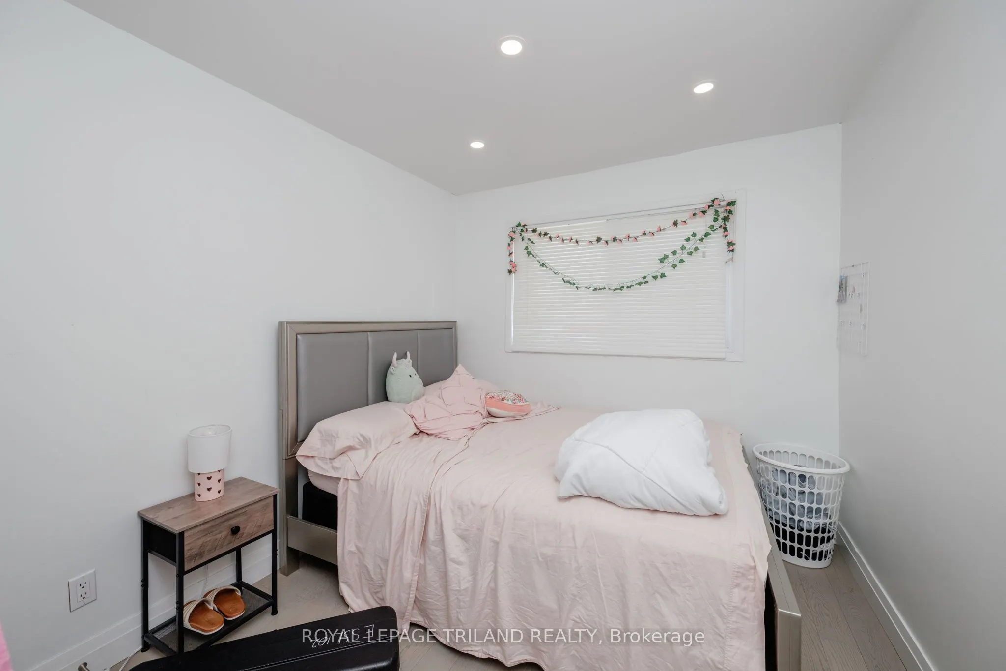 711 OSGOODE Drive #43