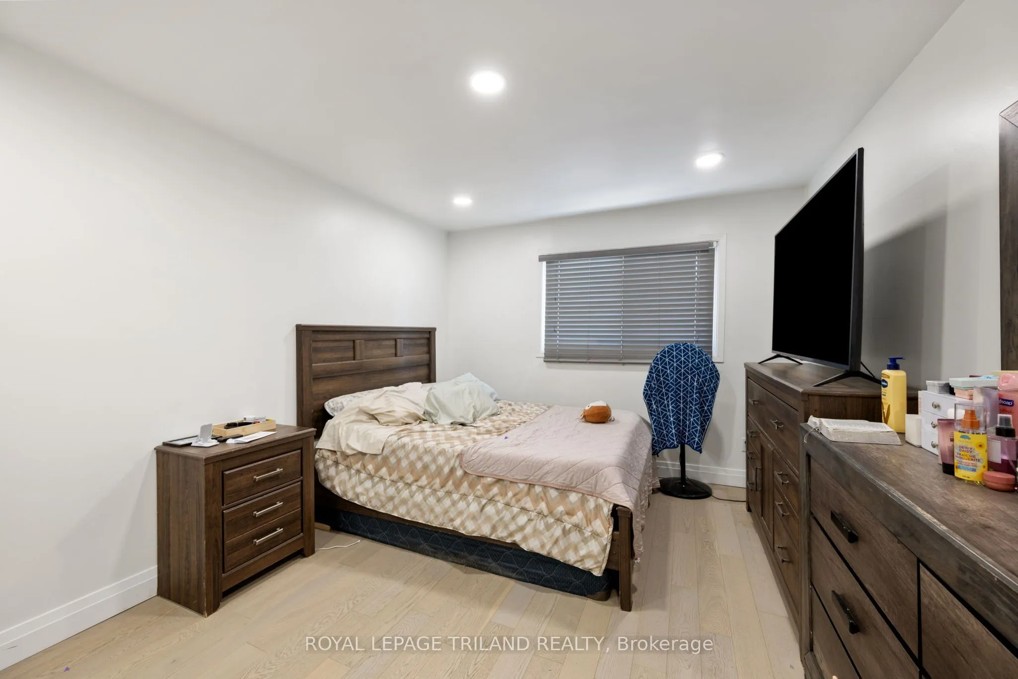 711 OSGOODE Drive #43