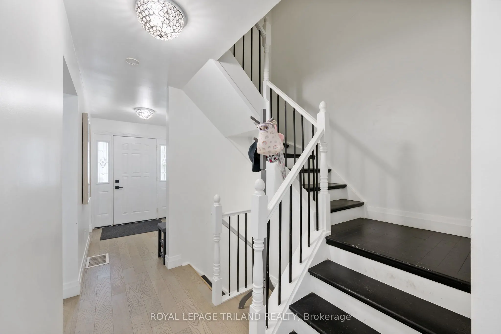 711 OSGOODE Drive #43