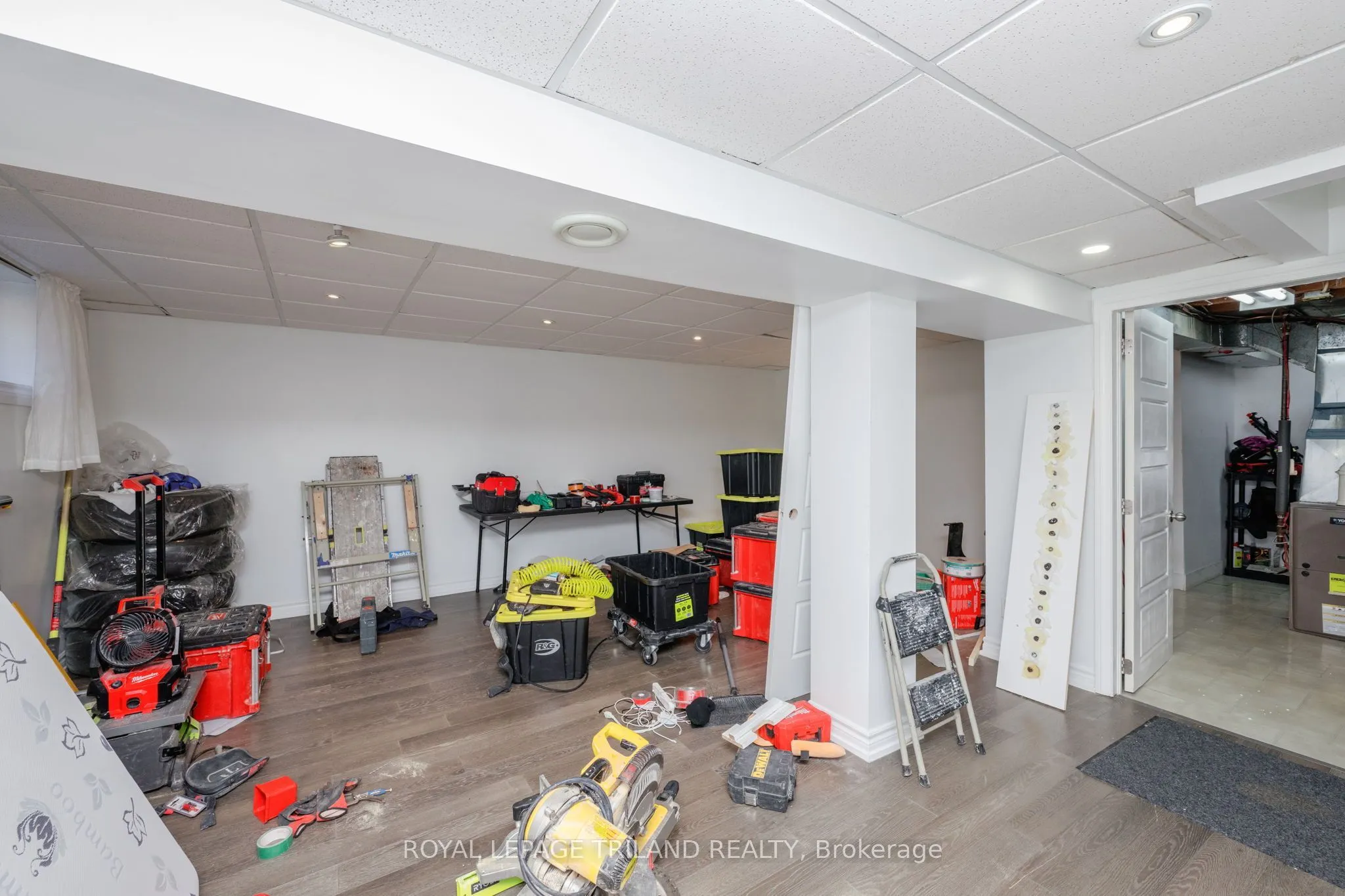 711 OSGOODE Drive #43
