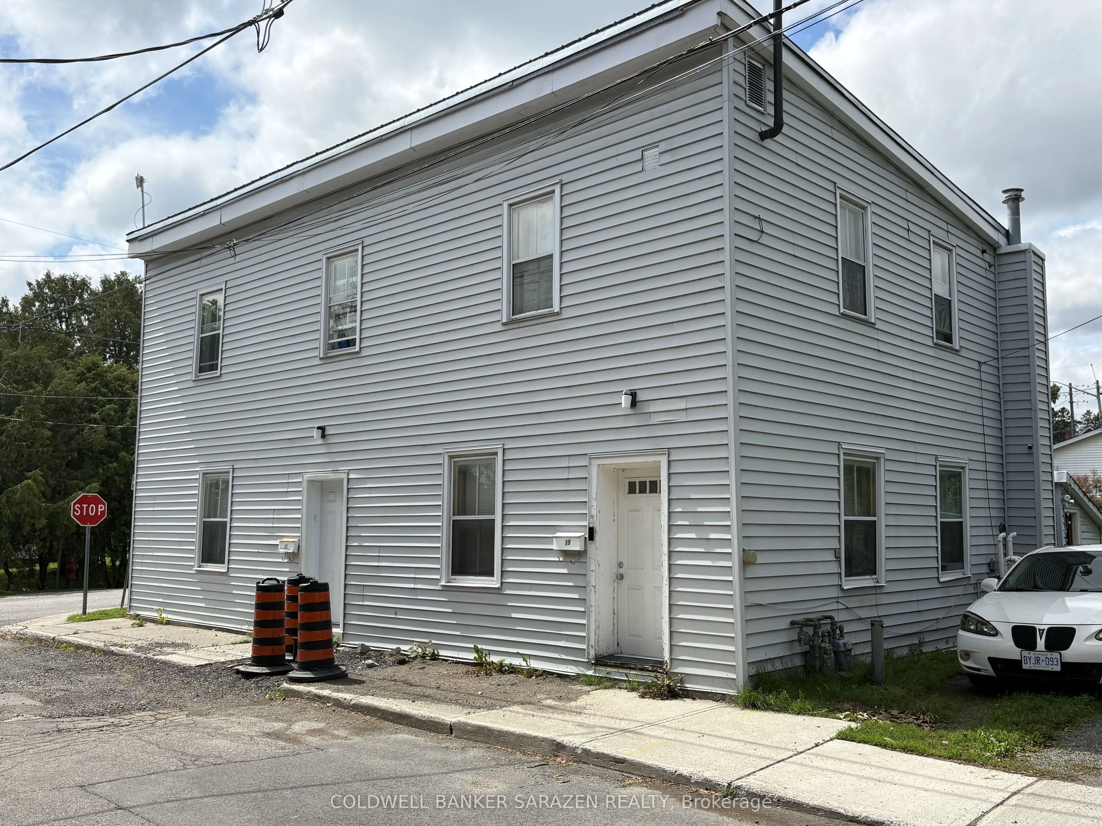 19 & 21 Rock Lane E