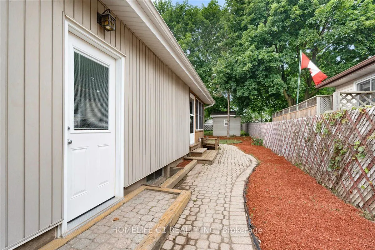 19 Milton Avenue W