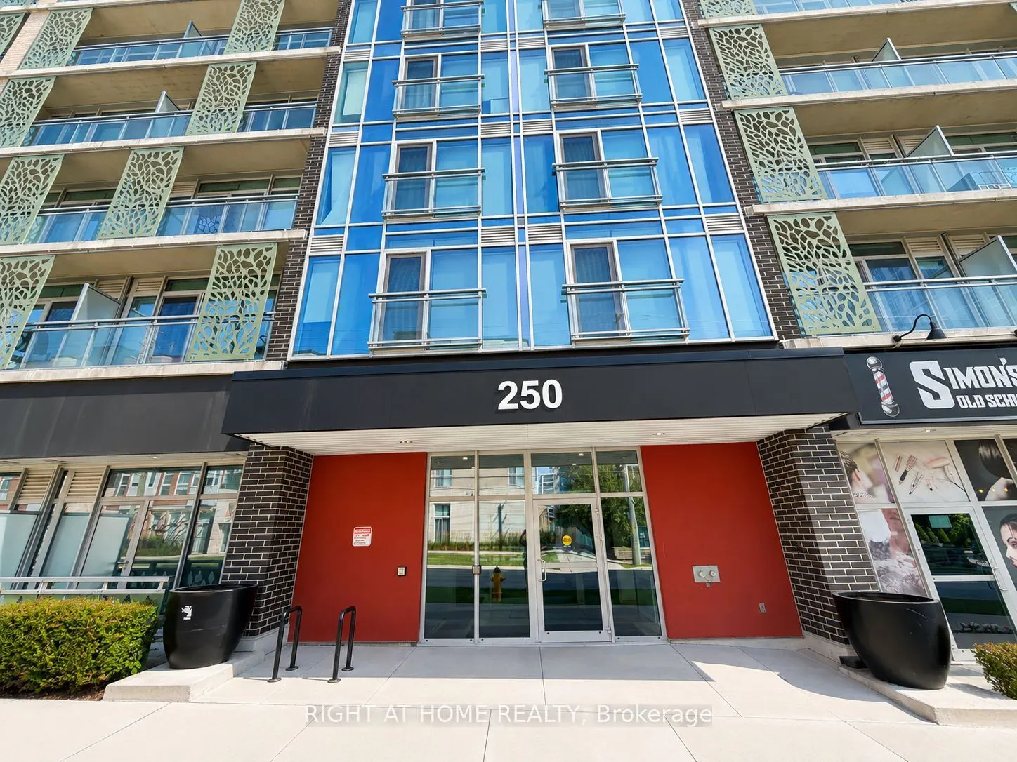 250 Albert Street #713