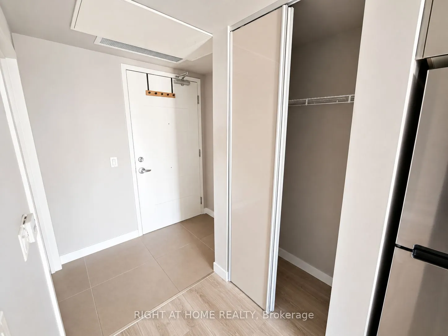 250 Albert Street #713