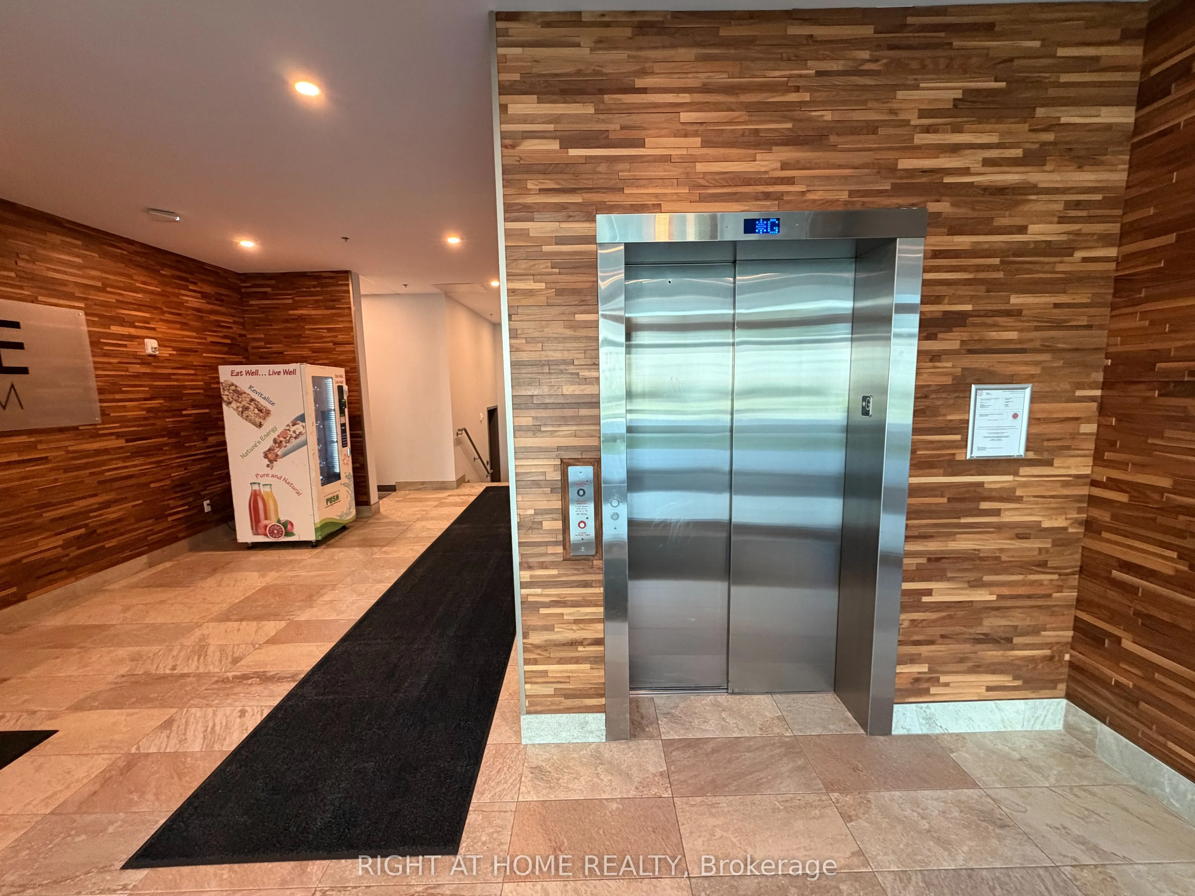 250 Albert Street #713