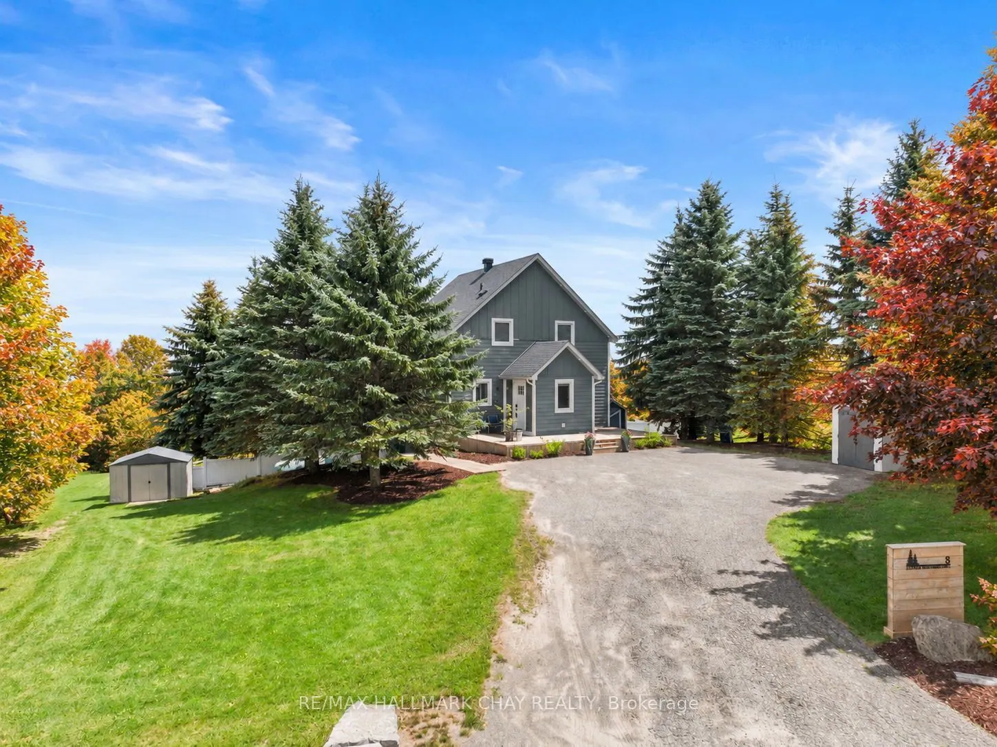 8 Lloyd's Traverse Crescent