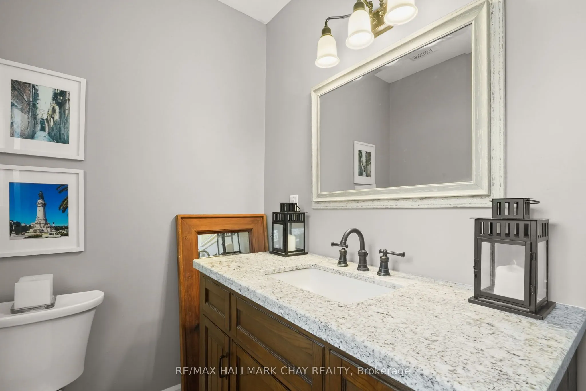 8 Lloyd's Traverse Crescent
