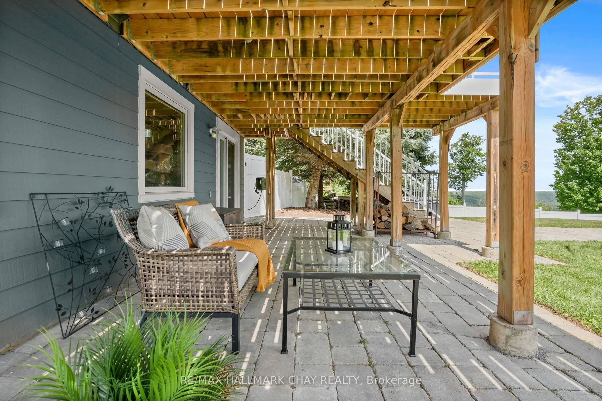 8 Lloyd's Traverse Crescent
