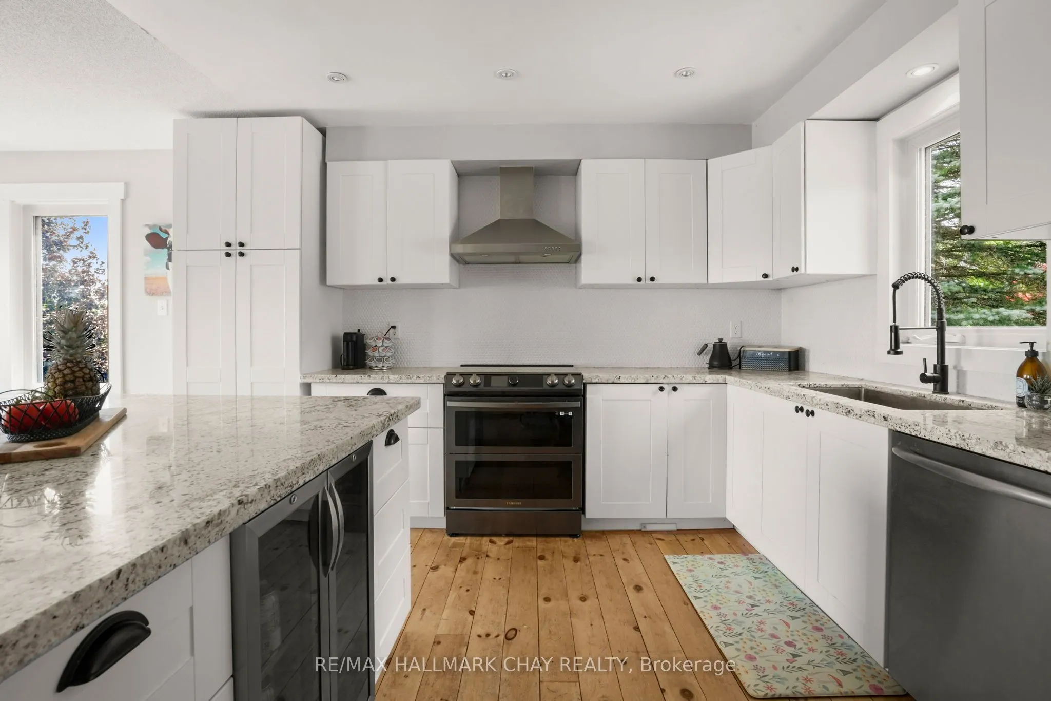 8 Lloyd's Traverse Crescent