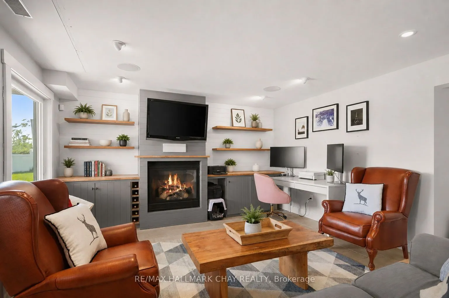 8 Lloyd's Traverse Crescent