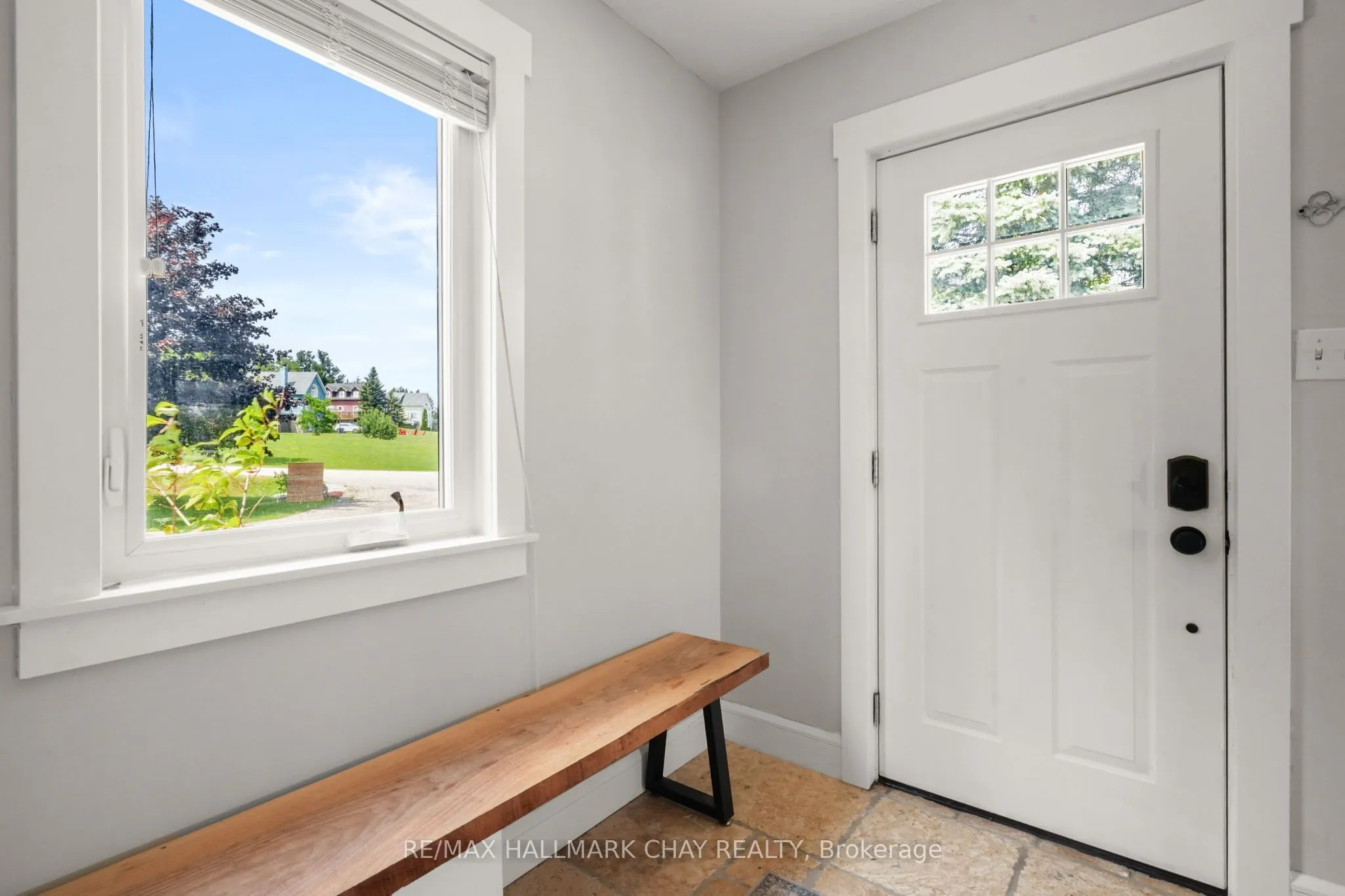 8 Lloyd's Traverse Crescent