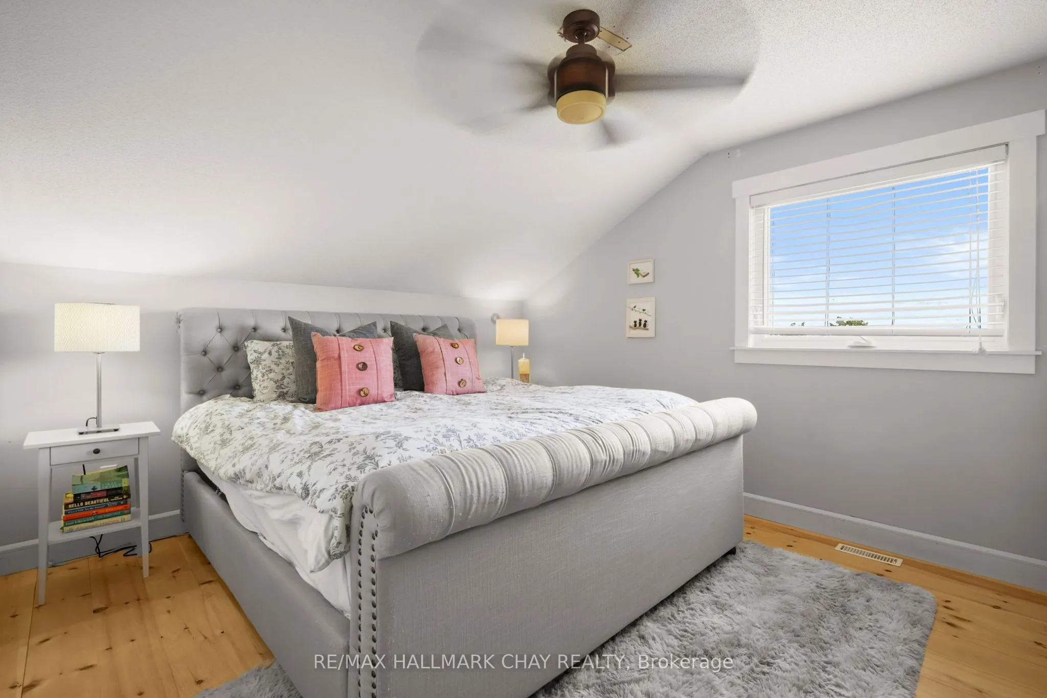 8 Lloyd's Traverse Crescent
