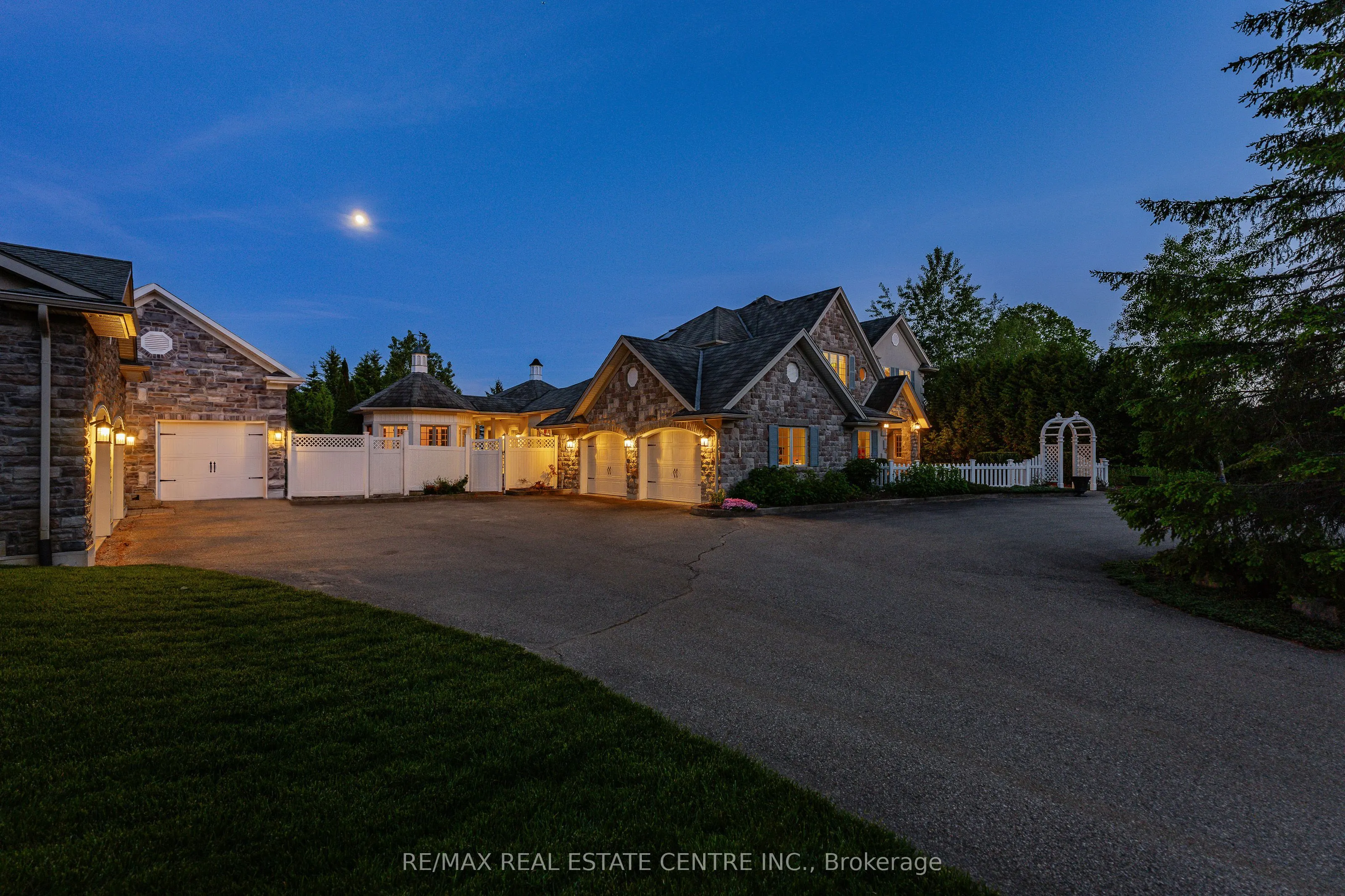 6805 CONCESSION 2
