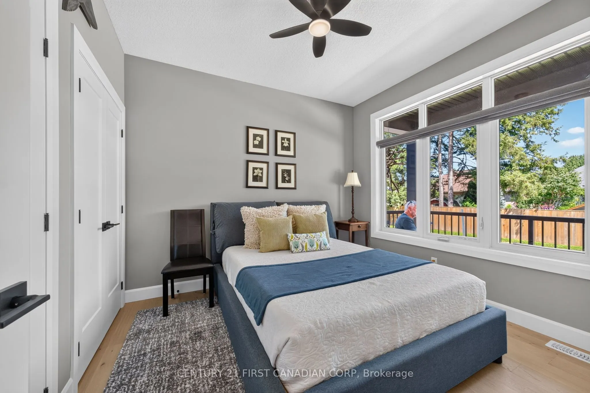 430 Head Street N #18
