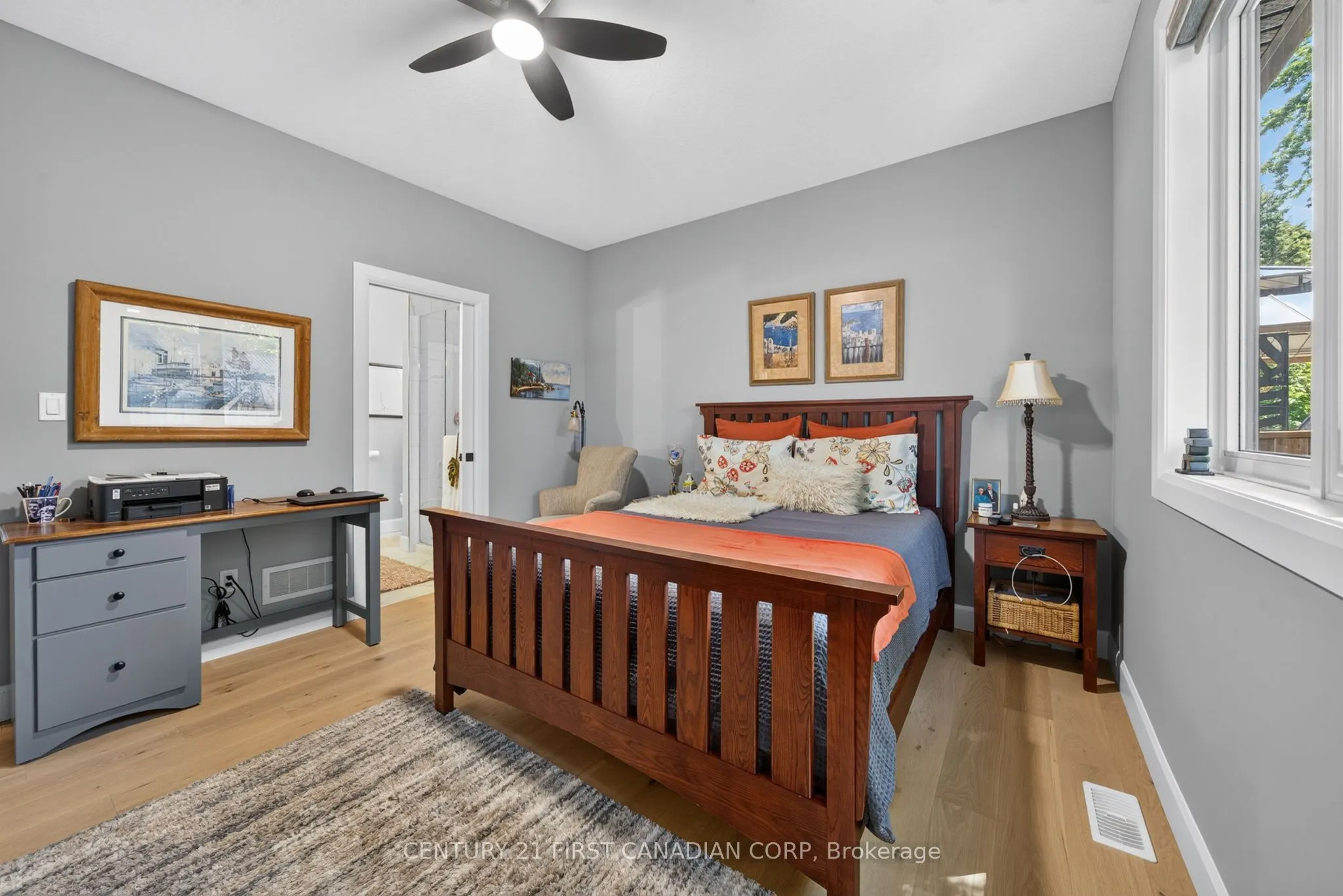 430 Head Street N #18
