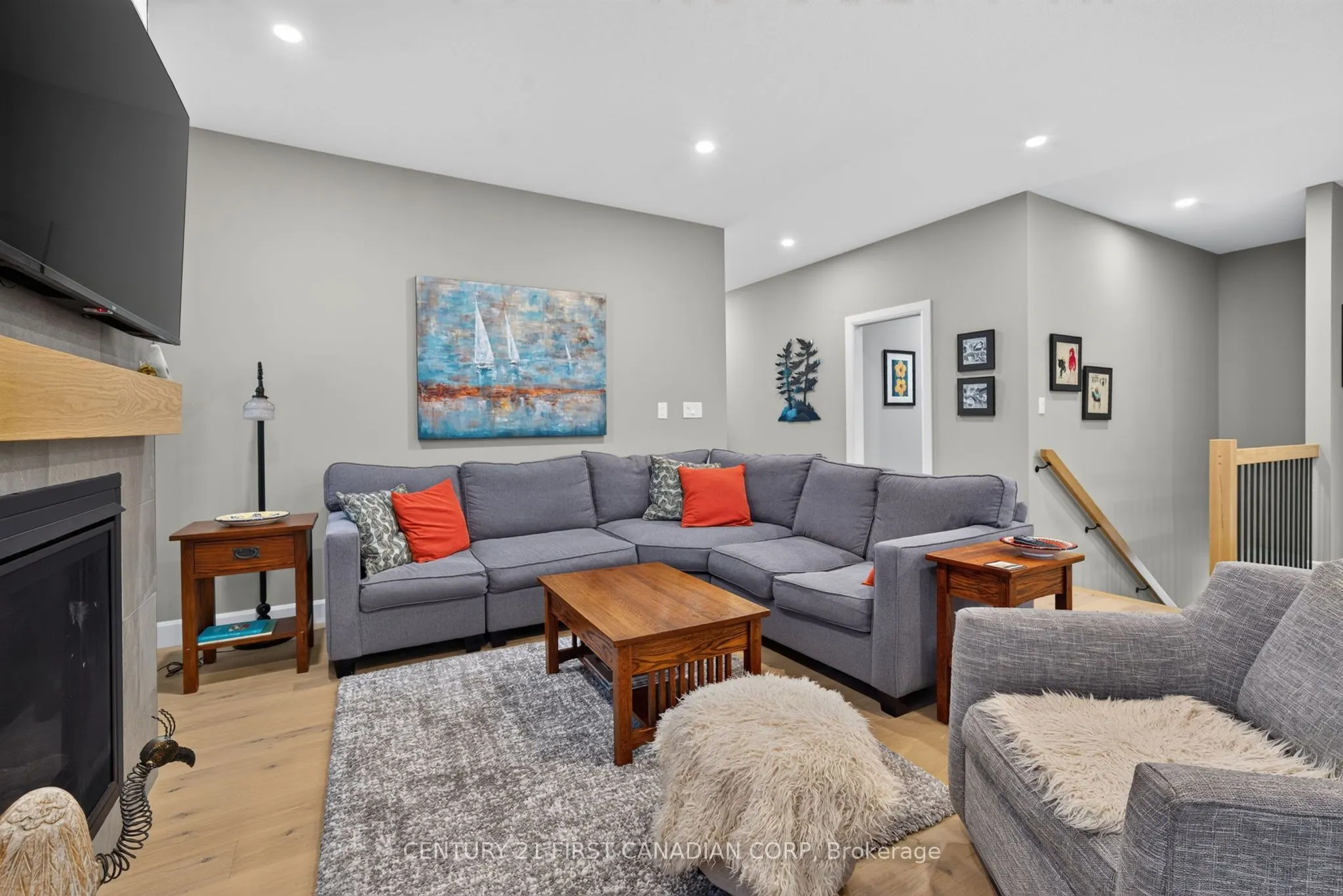 430 Head Street N #18